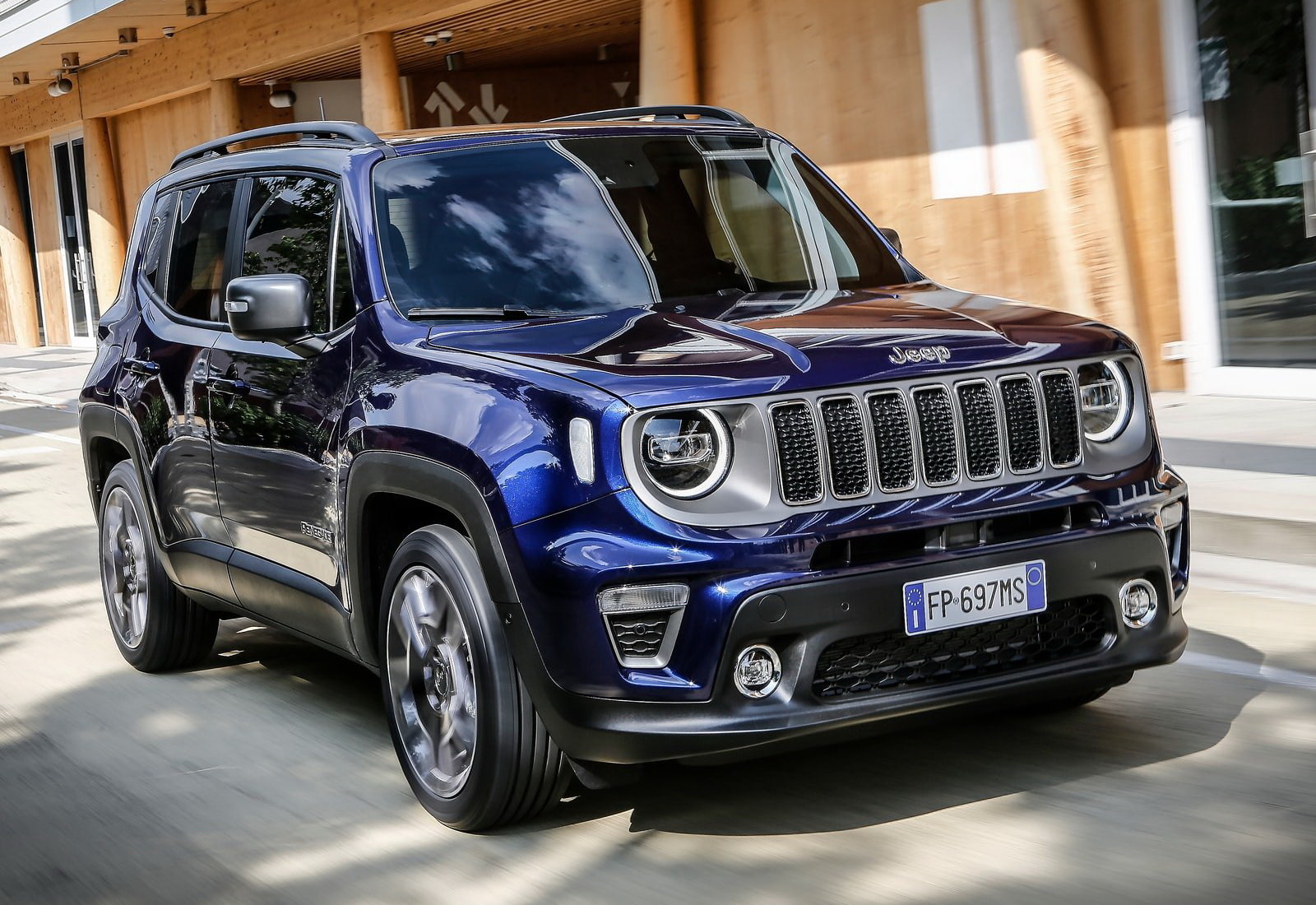 building exterior, motor vehicle, jeep, day, land vehicle, architecture, street, transportation, car, built structure, headlight, renegade, silver colored, HD Wallpaper