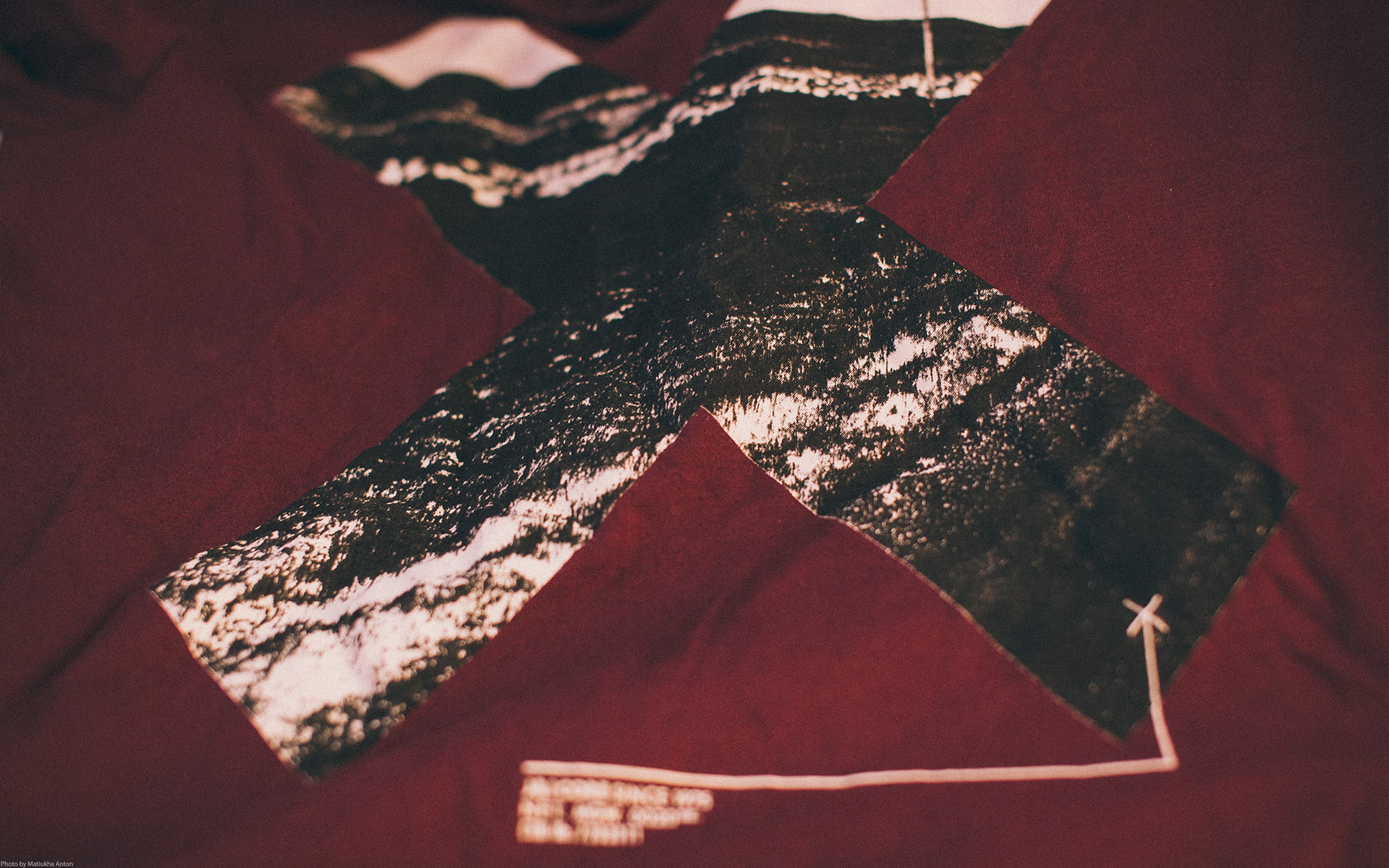 the, music, xx, cross, black, 1080P, textile, red, hd, printed, x, HD Wallpaper