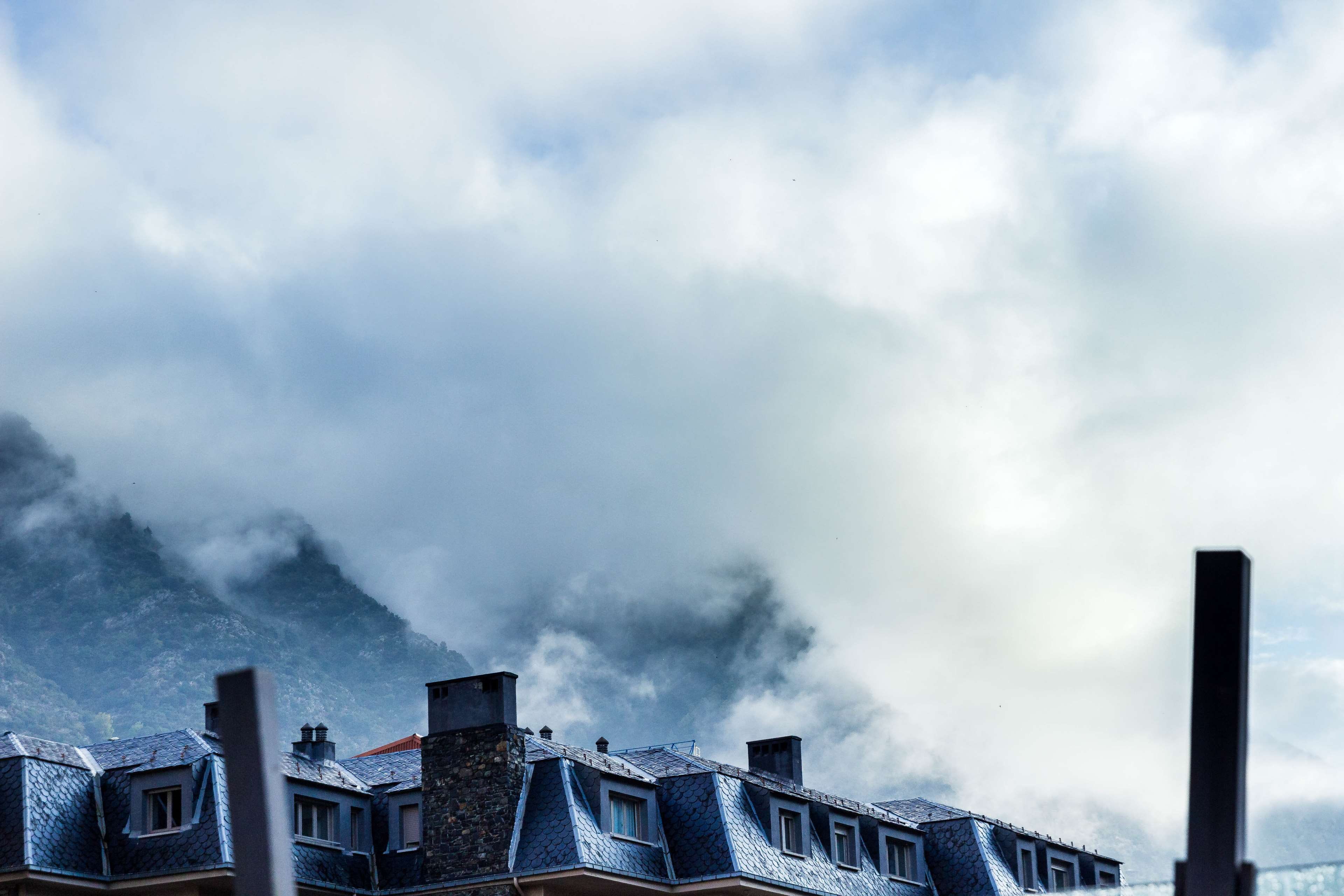 communication, sky, extreme weather, building, gloomy, air pollution, accidents and disasters, murky, 4K, built structure, cloud - sky, residential district, HD Wallpaper