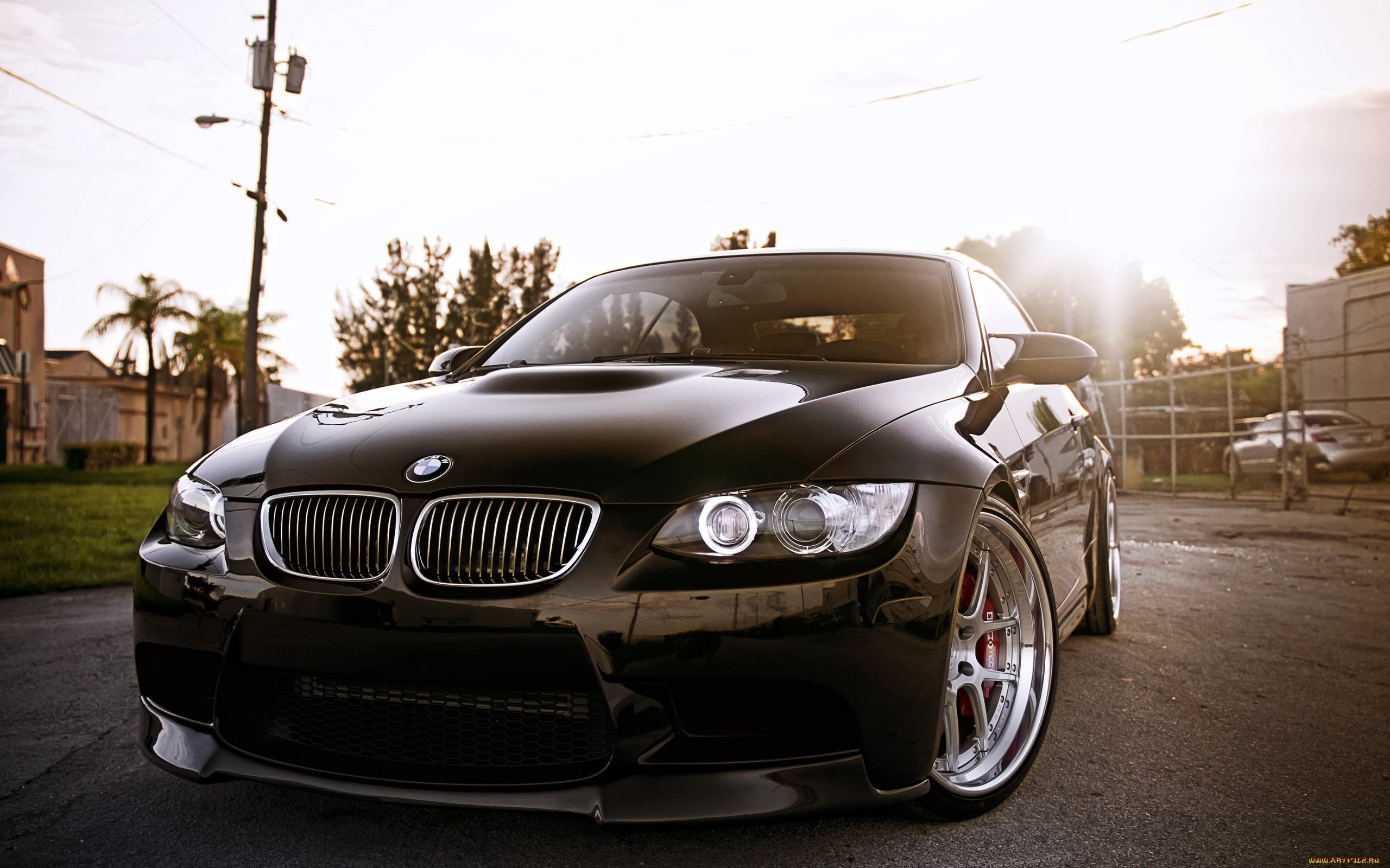 sky, land vehicle, built structure, 2K, transportation, street, retro styled, architecture, vintage car, nature, building exterior, BMW 5 Series, day, HD Wallpaper