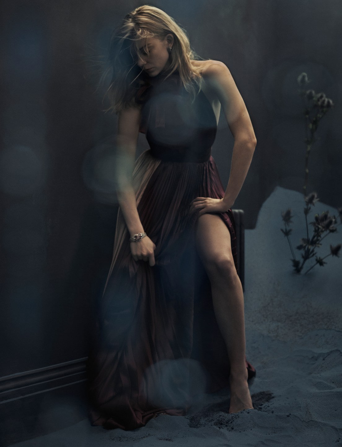 long hair, beautiful people, Natalie Dormer, young women, blonde, actress, 720P, young adult, contemplation, fashion, one person, clothing, indoors, elegance, Phone HD Wallpaper
