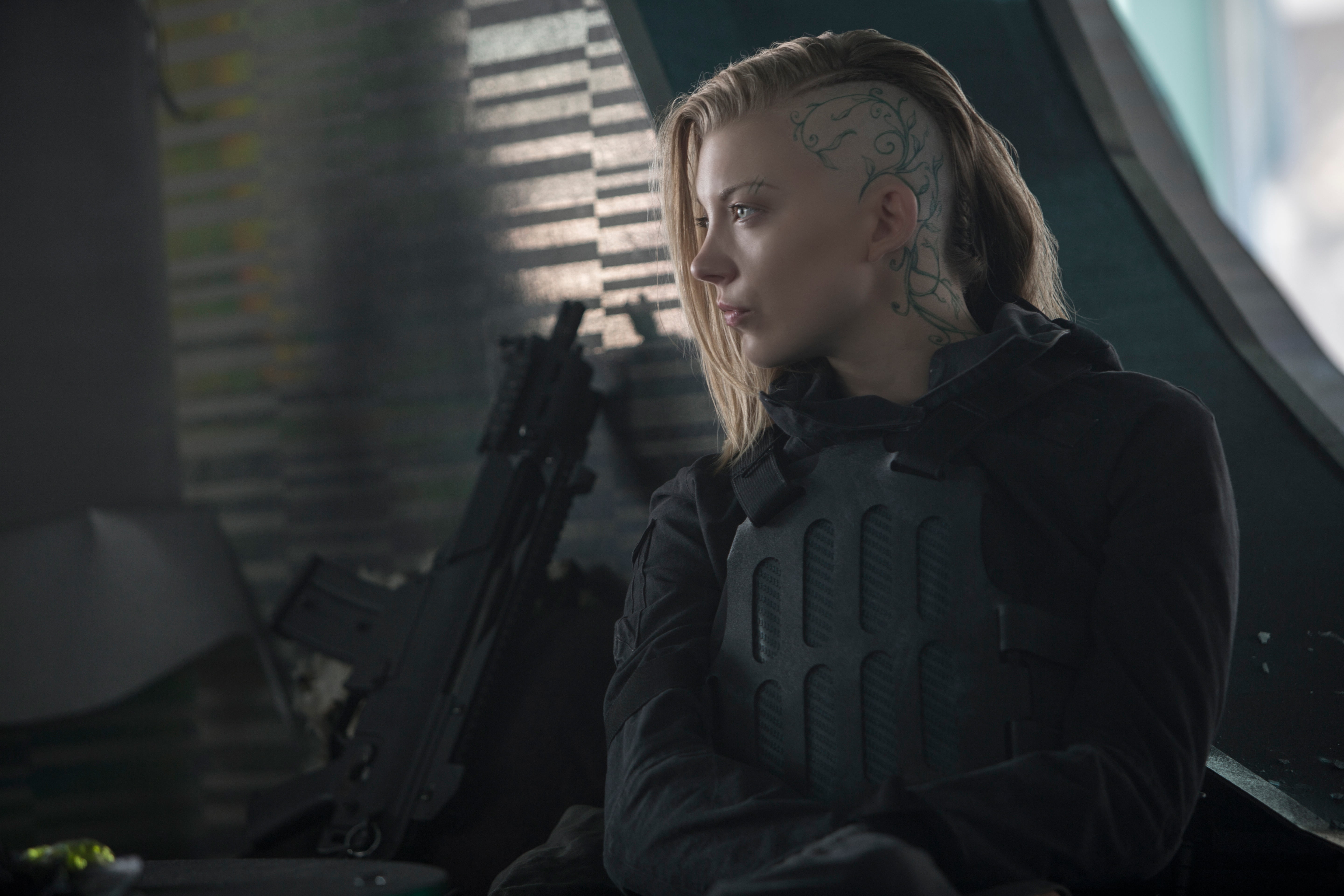 s, handgun, police Force, adult, long, front view, window, one Person, army, danger, sitting, lifestyles, sleeved, serious, military, clothing, weapon, HD Wallpaper