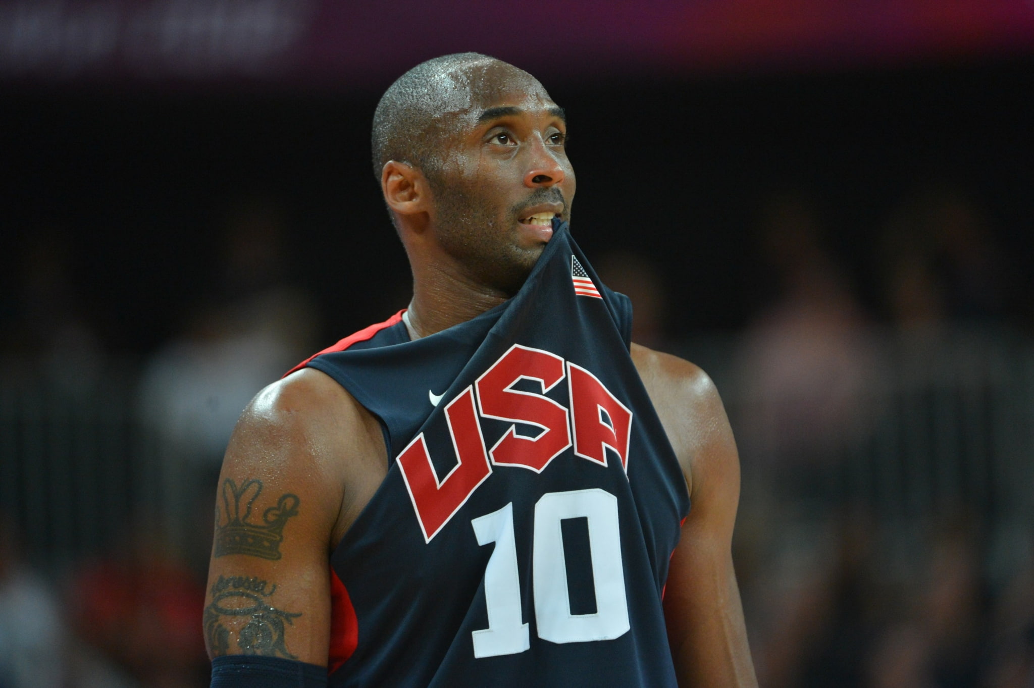 kobe bryant  backgrounds hd, independence, shaved head, real people, mens track, strength, number, adult, incidental people, track and field event, sportsman, HD Wallpaper