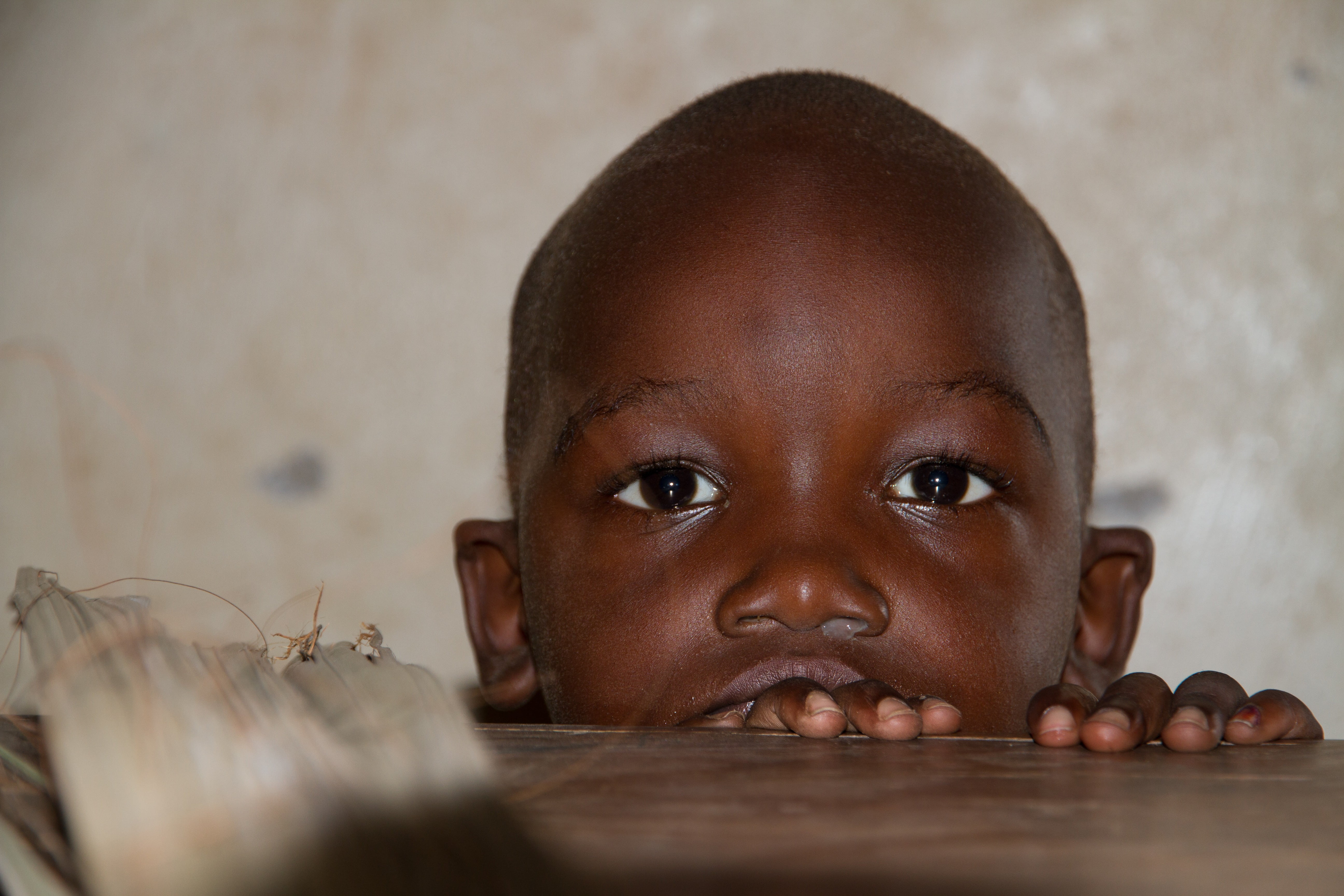 lifestyles, 5K, photo, depression - sadness, social issues, copy space, offspring, girls, holiday, people, childhood, hiking, african Culture, africans, HD Wallpaper