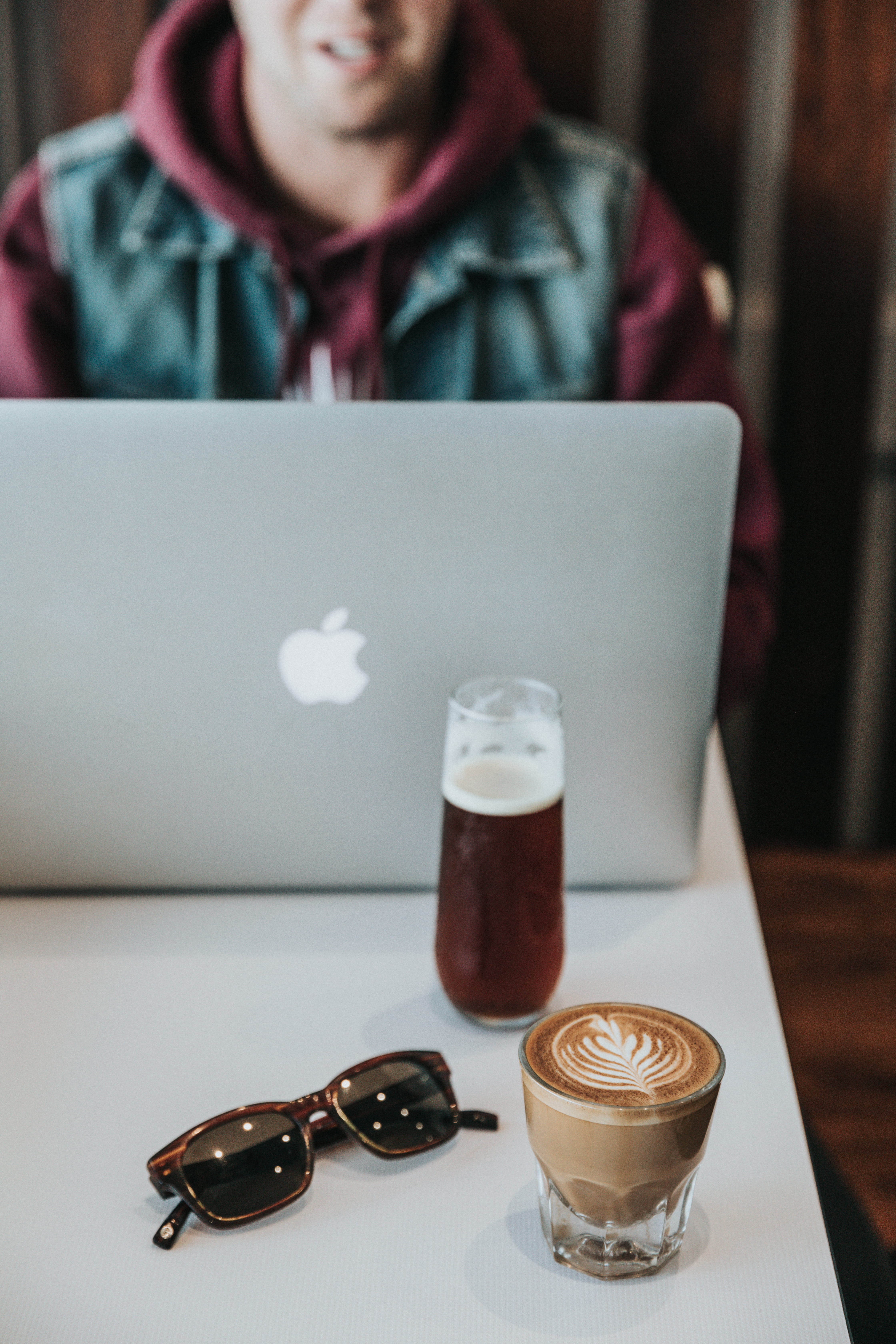 flat white, caucasian Ethnicity, hurricane, bar - Drink Establishment, cappuccino, males, near, restaurant, brown, cup, working, indoors, 5K, coffee, coffee lover, Phone HD Wallpaper