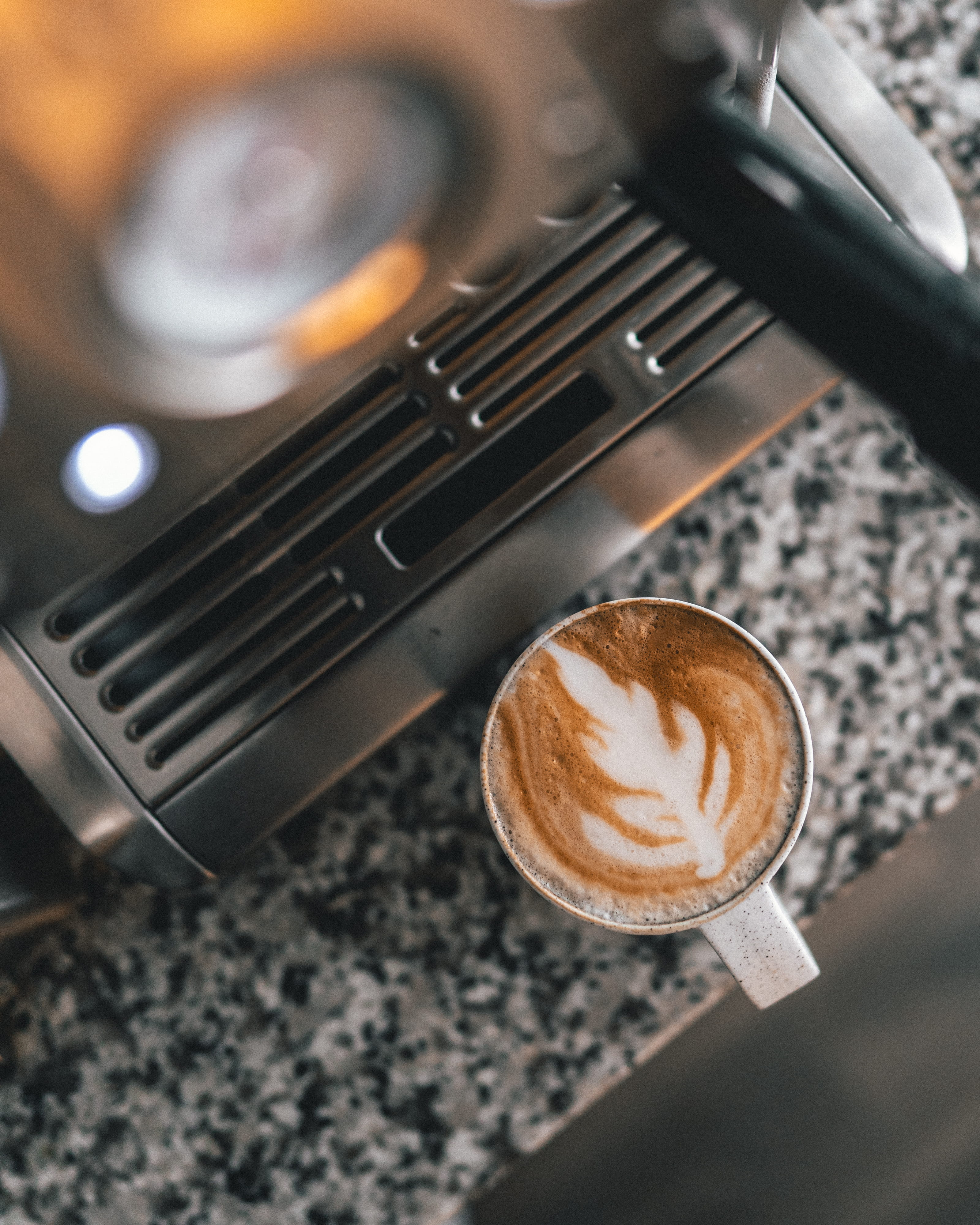 spoke, near, freshness, food and drink, guitar, close-up, coffee, refreshment, electronics, frothy drink, drink, musical instrument, high angle view, mug, Phone HD Wallpaper