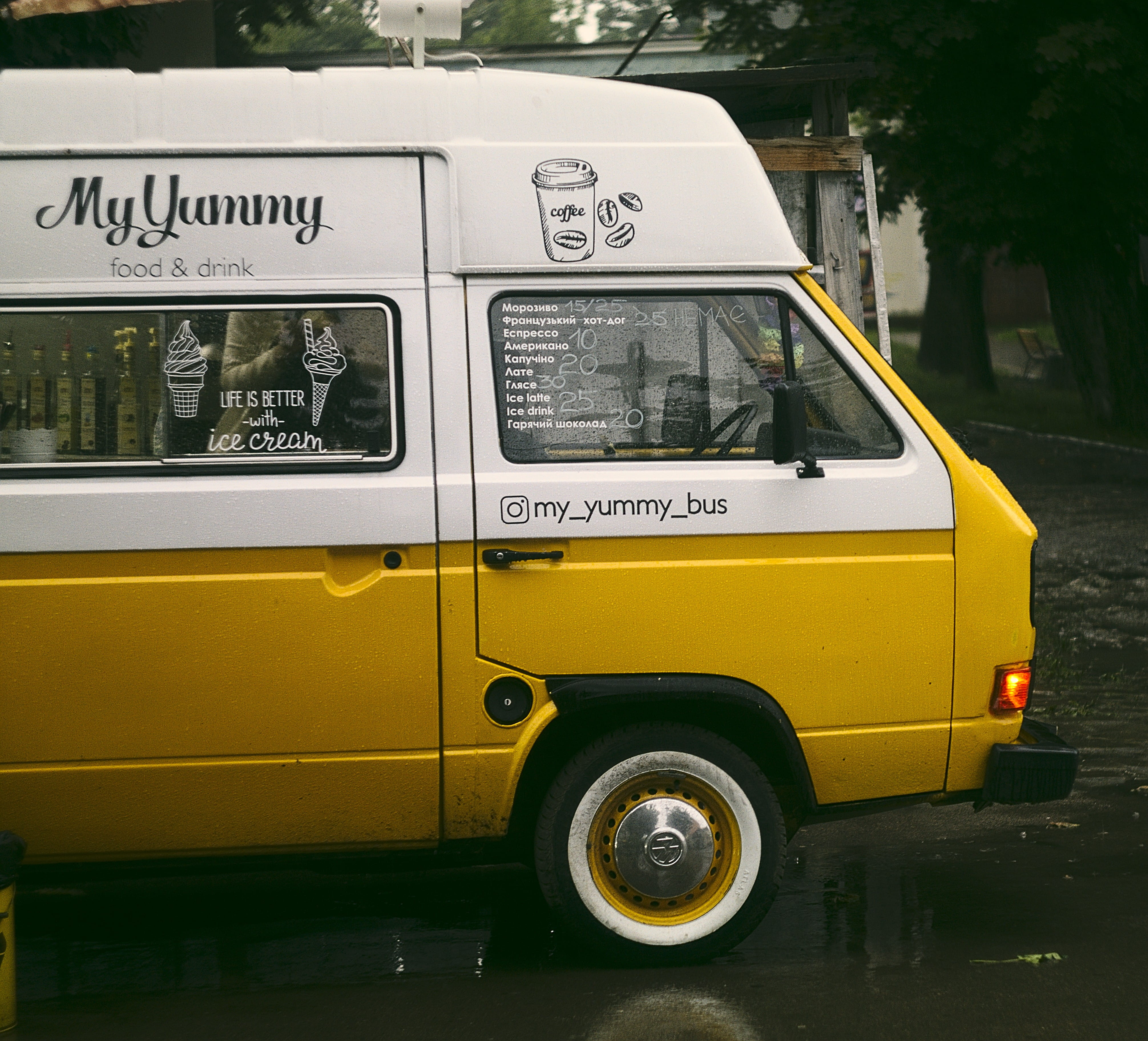 land vehicle, minibus, close, street, coffee, architecture, camper, campervan, van, foodvan, transportation, motor vehicle, communication, roadside, travel, HD Wallpaper