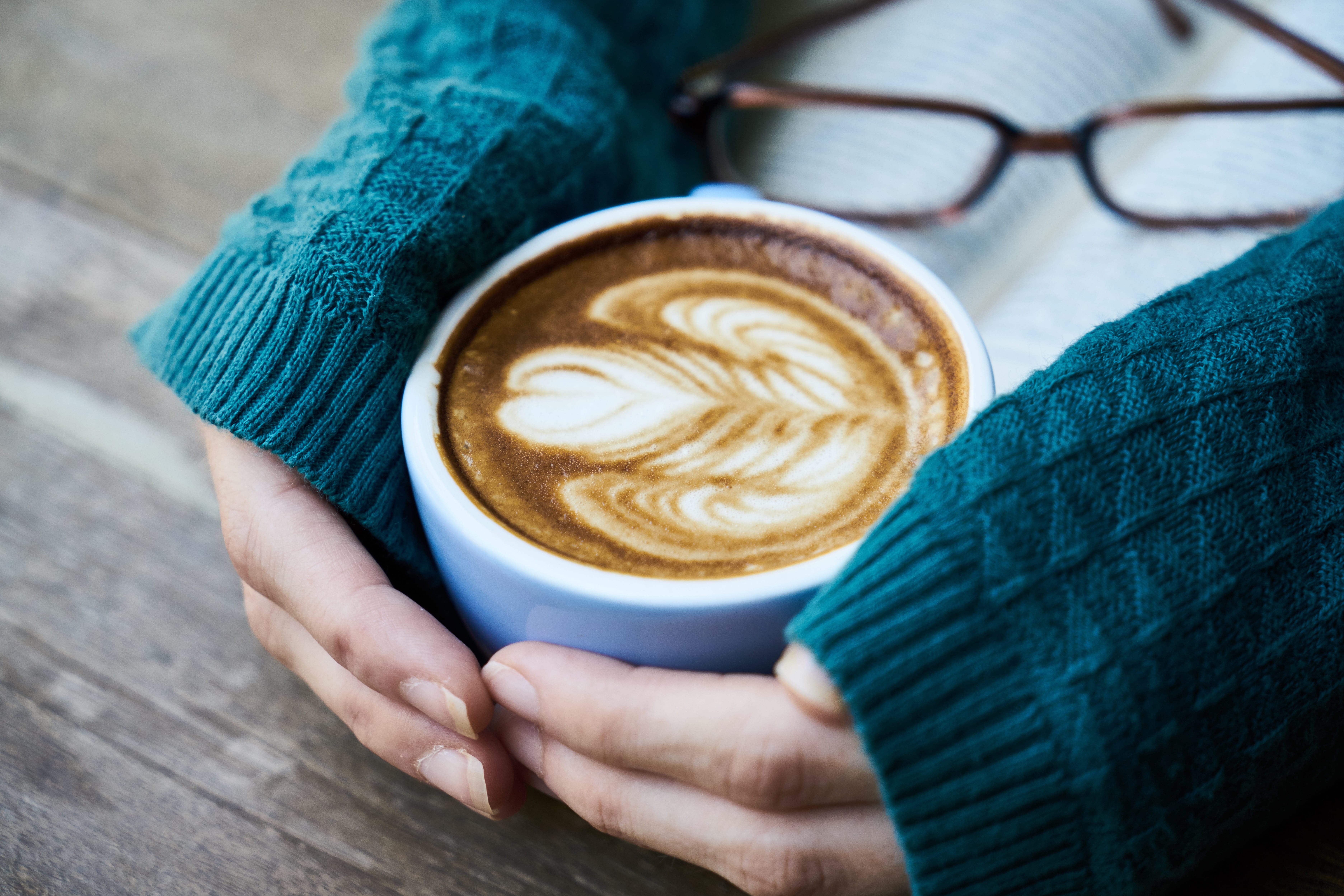hand, morning, real people, background, cafe, wood, cappuccino, food and drink, latte, womens, take notes, coffee cup, hot drink, glass, beverage, mug, HD Wallpaper