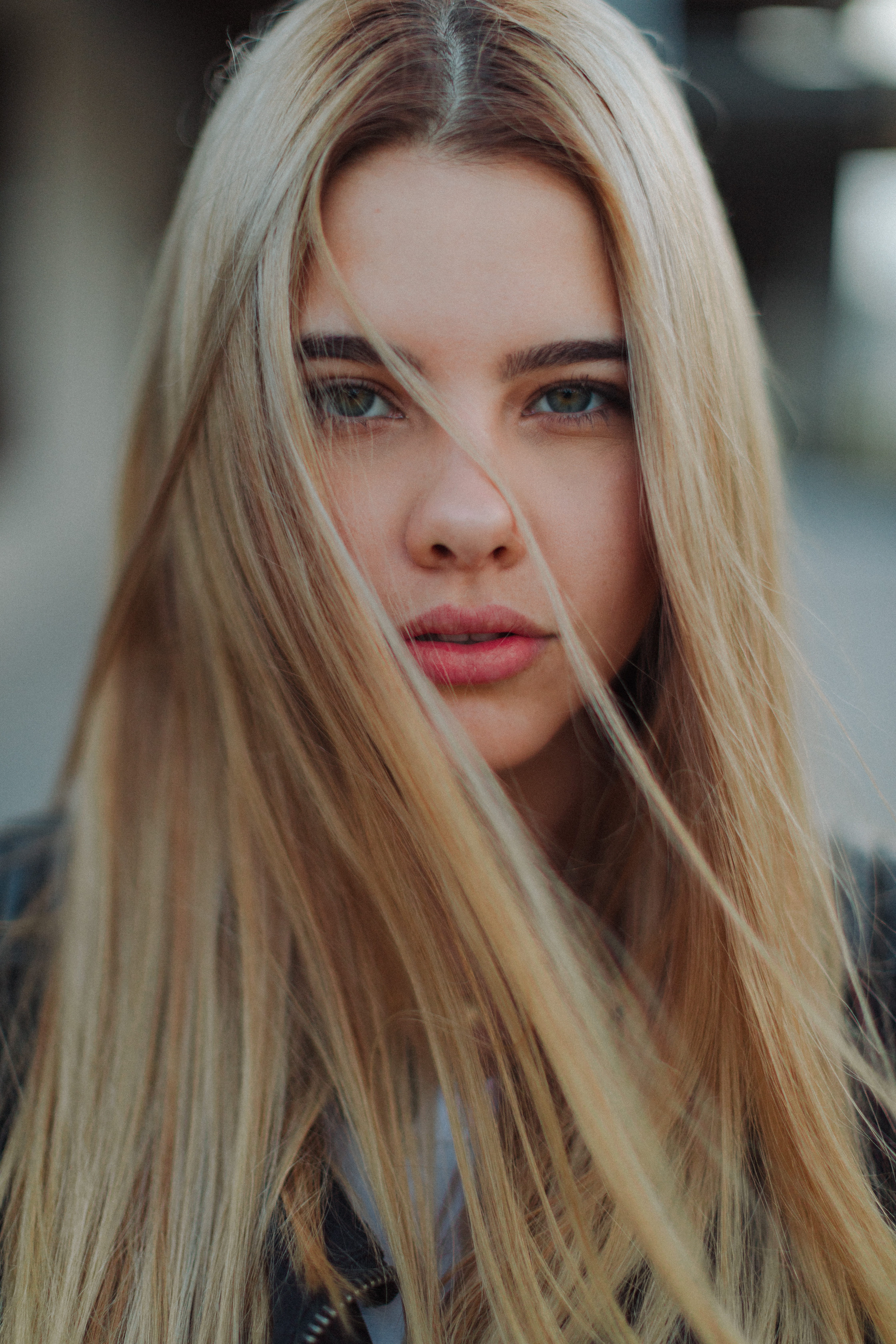 young adult, 5d, canon, close, blonde, human, lifestyles, beautiful woman, female, photo, hair, beauty, black, wallpapaer, hairstyle, woman, person, straight hair, Phone HD Wallpaper