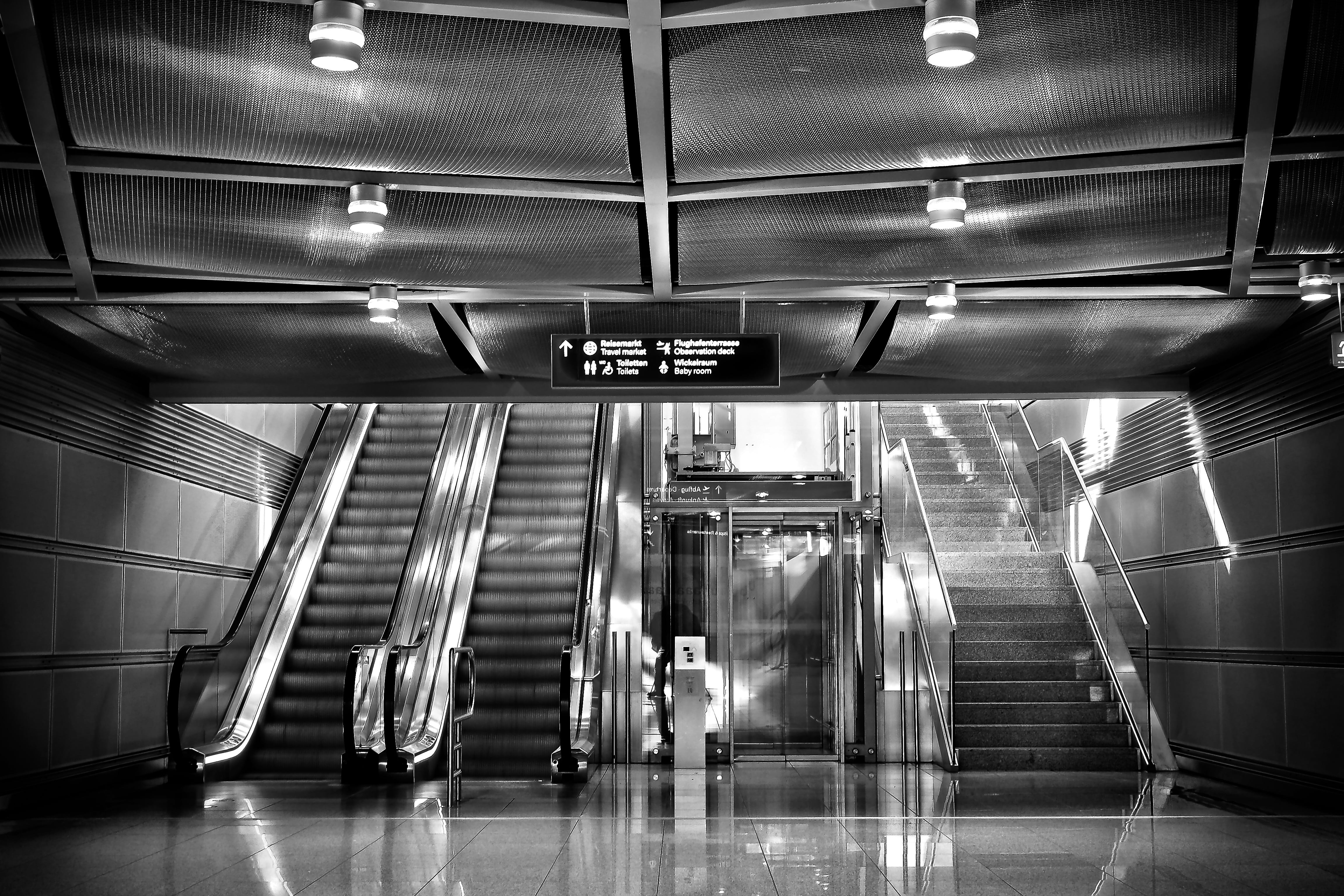 rise, guidance, black and white, düsseldorf, no people, subway, exit sign, subway station, empty, arrow symbol, communication, entrance hall, modern, building, HD Wallpaper