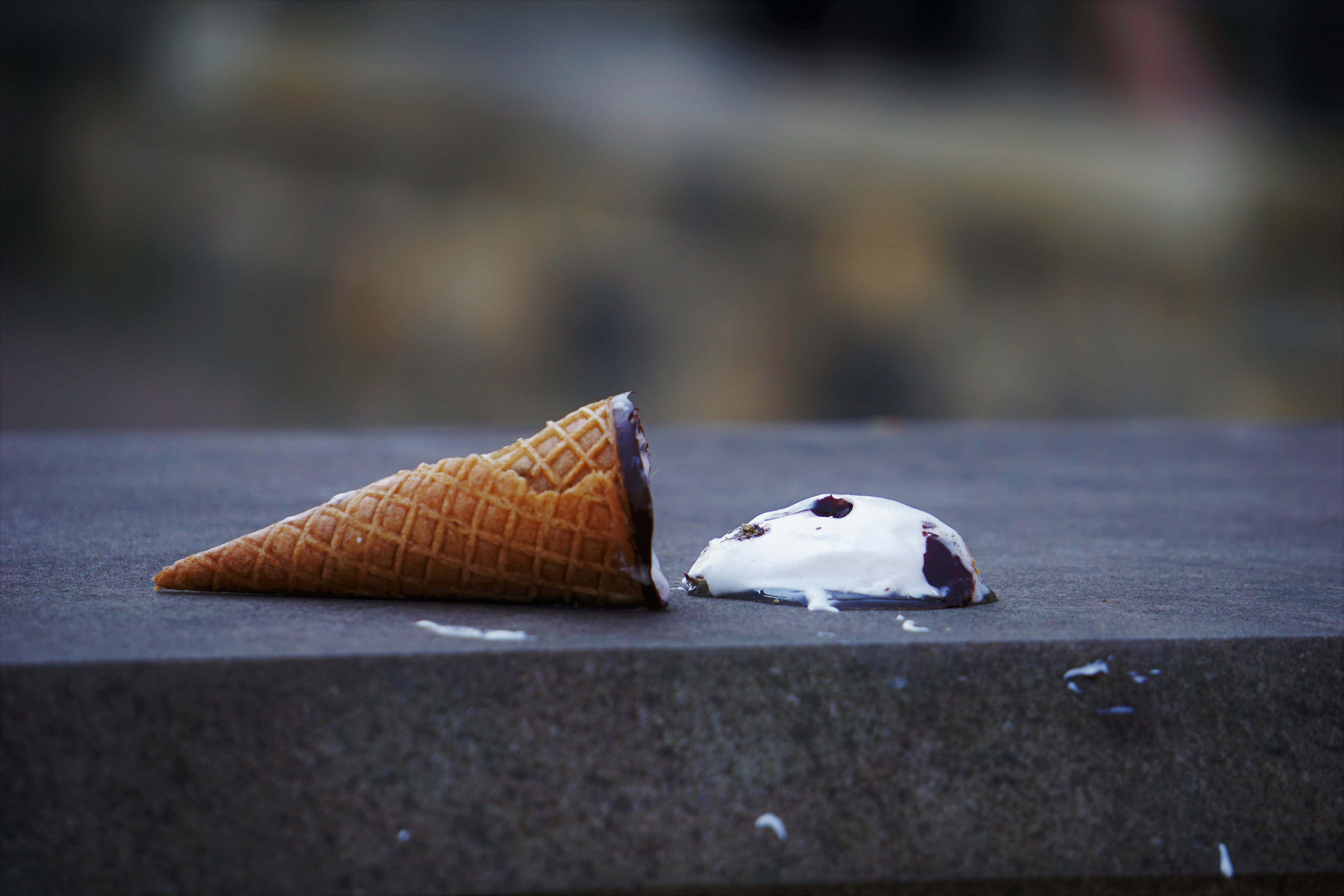 sweets, dissapointing, sweet food, error, creme, brown, spillage, accident, day, food and drink, focus on foreground, dessert, food, selective focus, sweet, HD Wallpaper