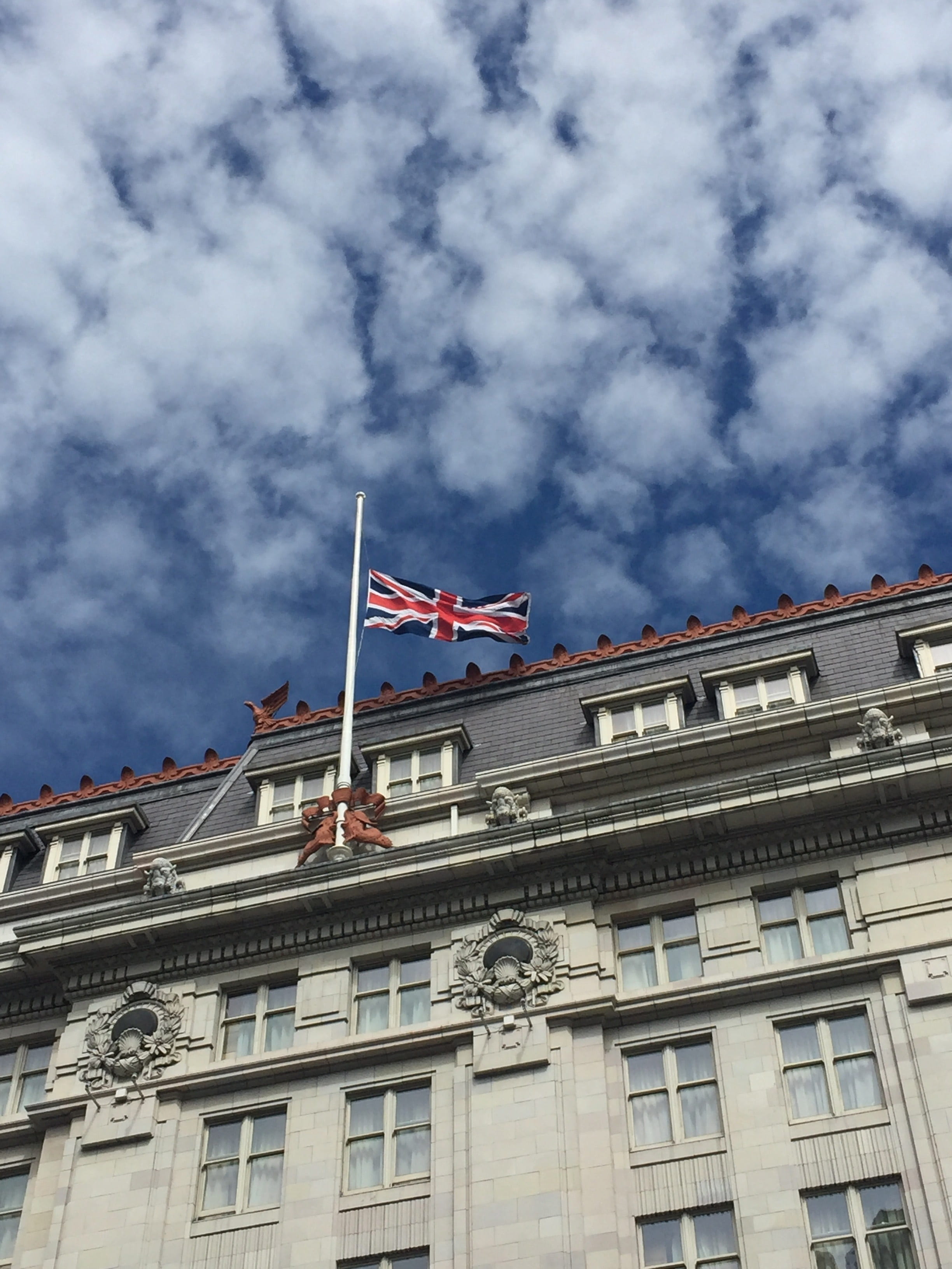 patriotism, built structure, british flag, english, england, blue, building, great, eu, the past, building exterior, high section, country, city, nation, Phone HD Wallpaper