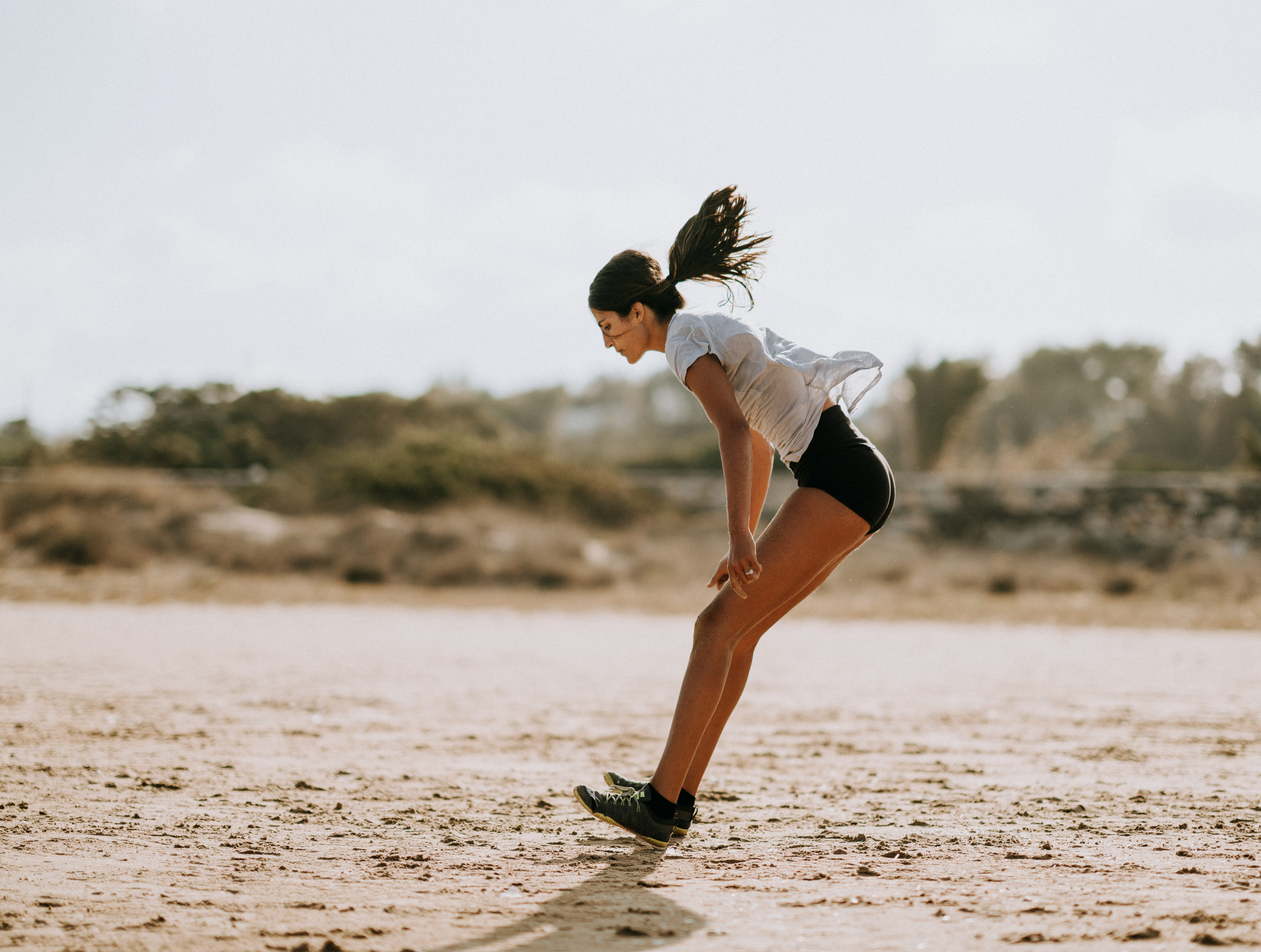 training, women, balance, fall, sport, shadow, exercise, female, full length, fitness, windy, day, cardio, sand, sky, 5K, blur, crossfit, young women, HD Wallpaper