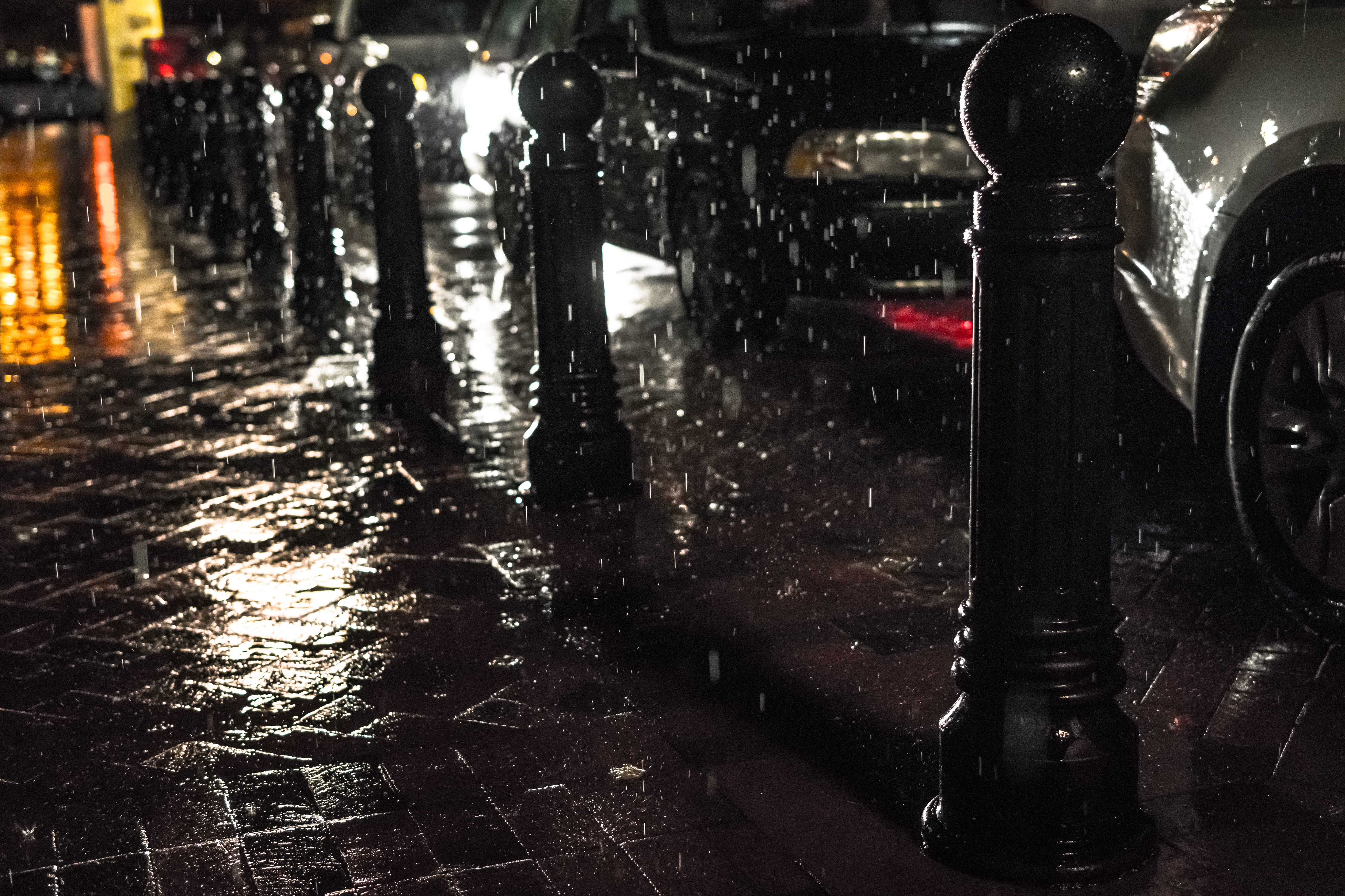 architecture, beneath, pavement, cars, dark, water, city, sidewalk, transportation, street, falling, reflection, motor vehicle, lights, rainy season, rain, HD Wallpaper