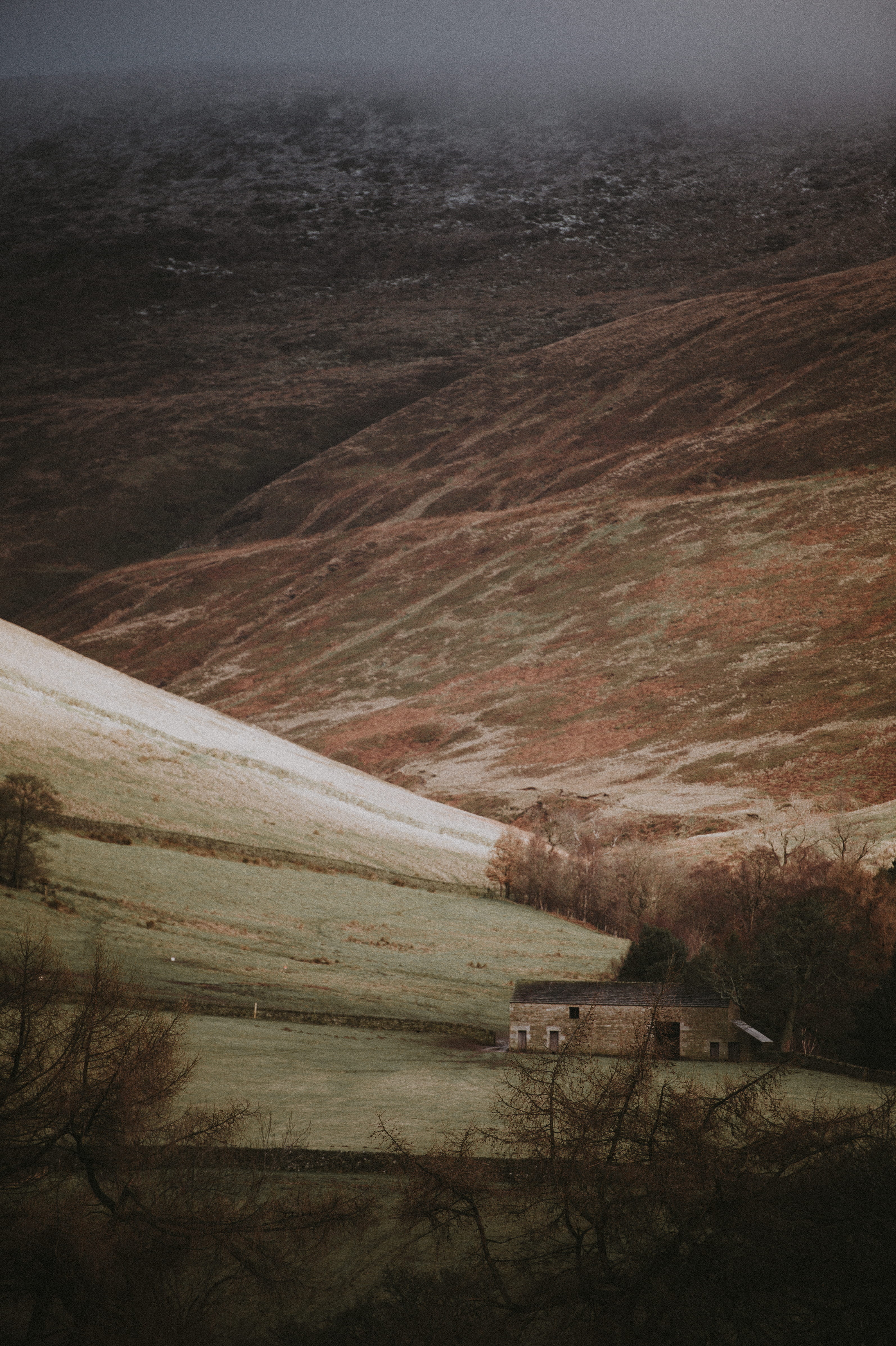 plant, environment, brown, house, hill, day, 4K, land, beauty in nature, mode of transportation, mountain, tranquility, water, photography, beneath, outdoors, Phone HD Wallpaper