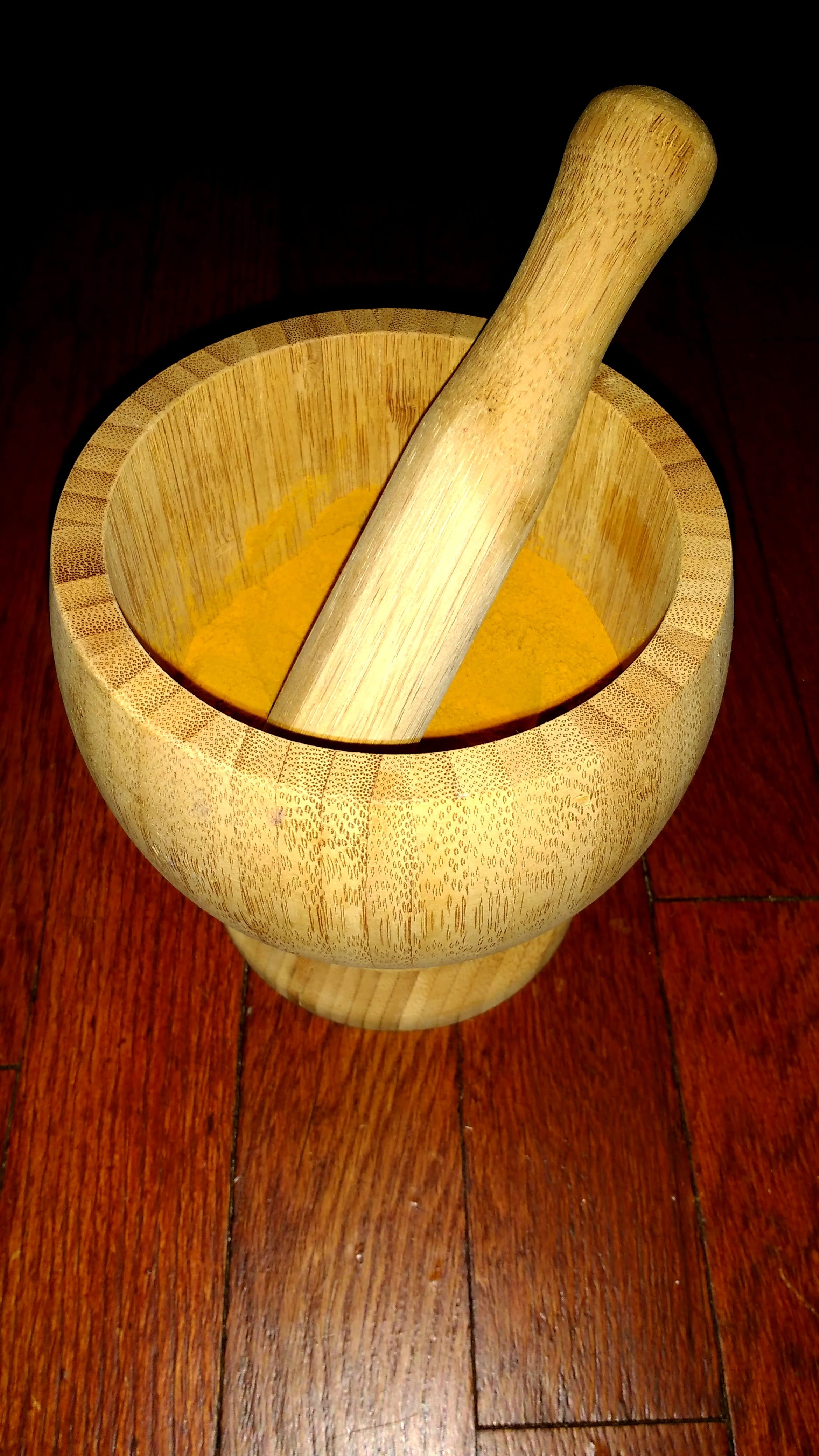 wood - material, wooden spoon, wood grain, turmeric, still life, household equipment, freshness, heart, mortar and pestle, spice, organic, no people, food, Phone HD Wallpaper