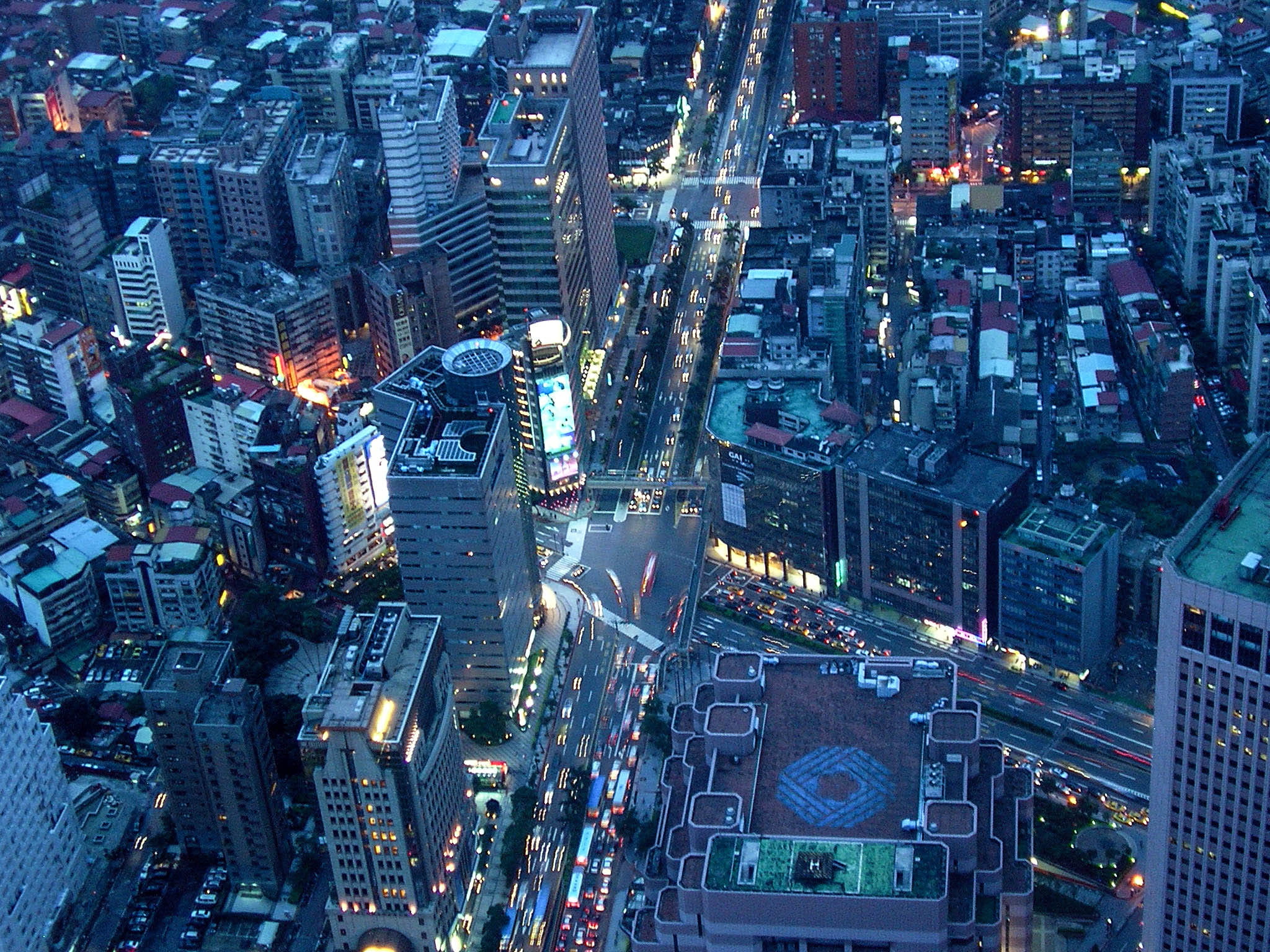 urban Scene, looking, crowd, street, building Exterior, aerial View, business, 1080P, office Building, city, landscape, tower, skyscrapers, buildings, HD Wallpaper