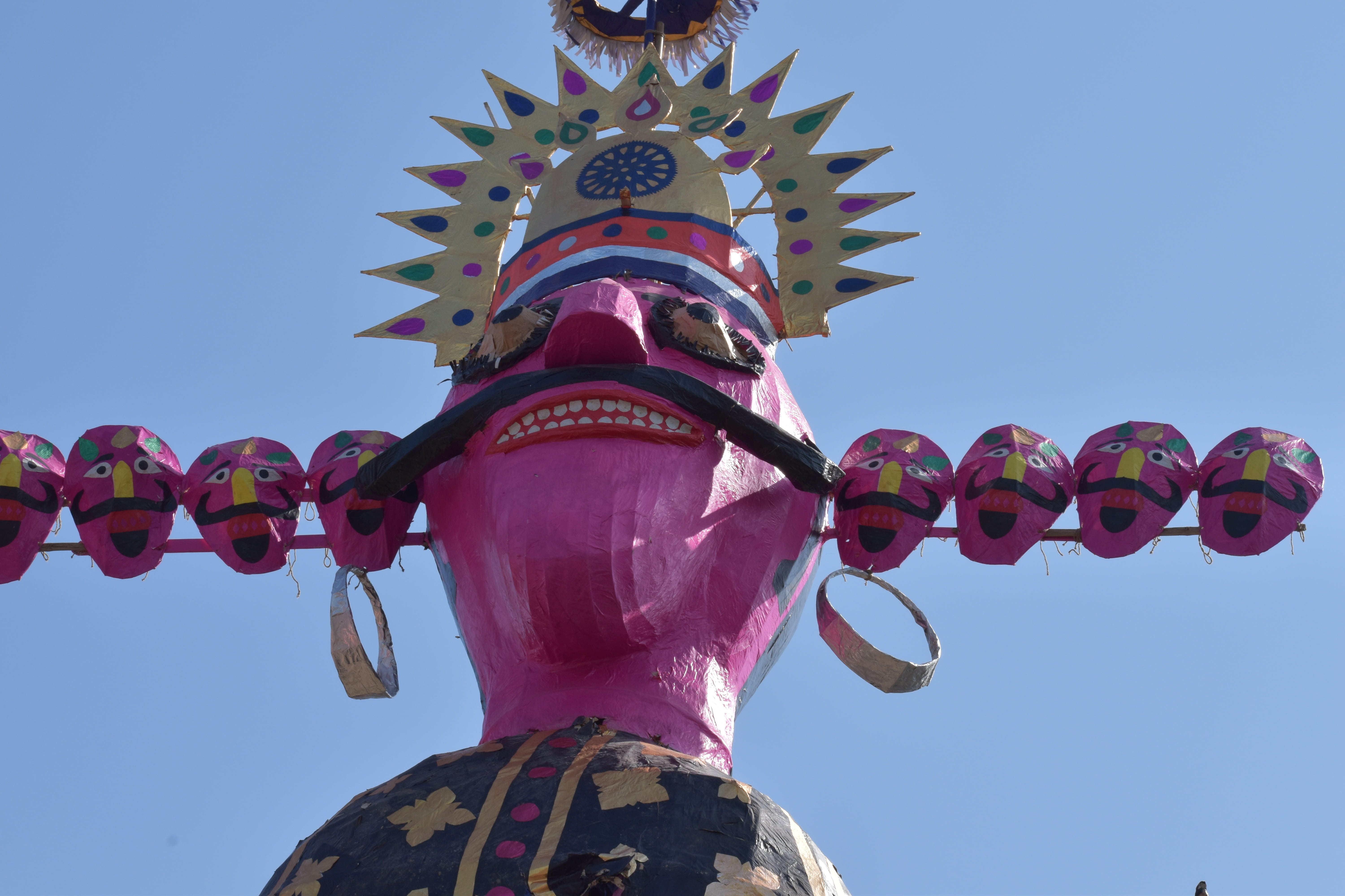 multi colored, sculpture, ramlila, dusshera, ornate, the great king of lanka, ramayana, creativity, belief, architecture, ten-headed, nature, art and craft, HD Wallpaper