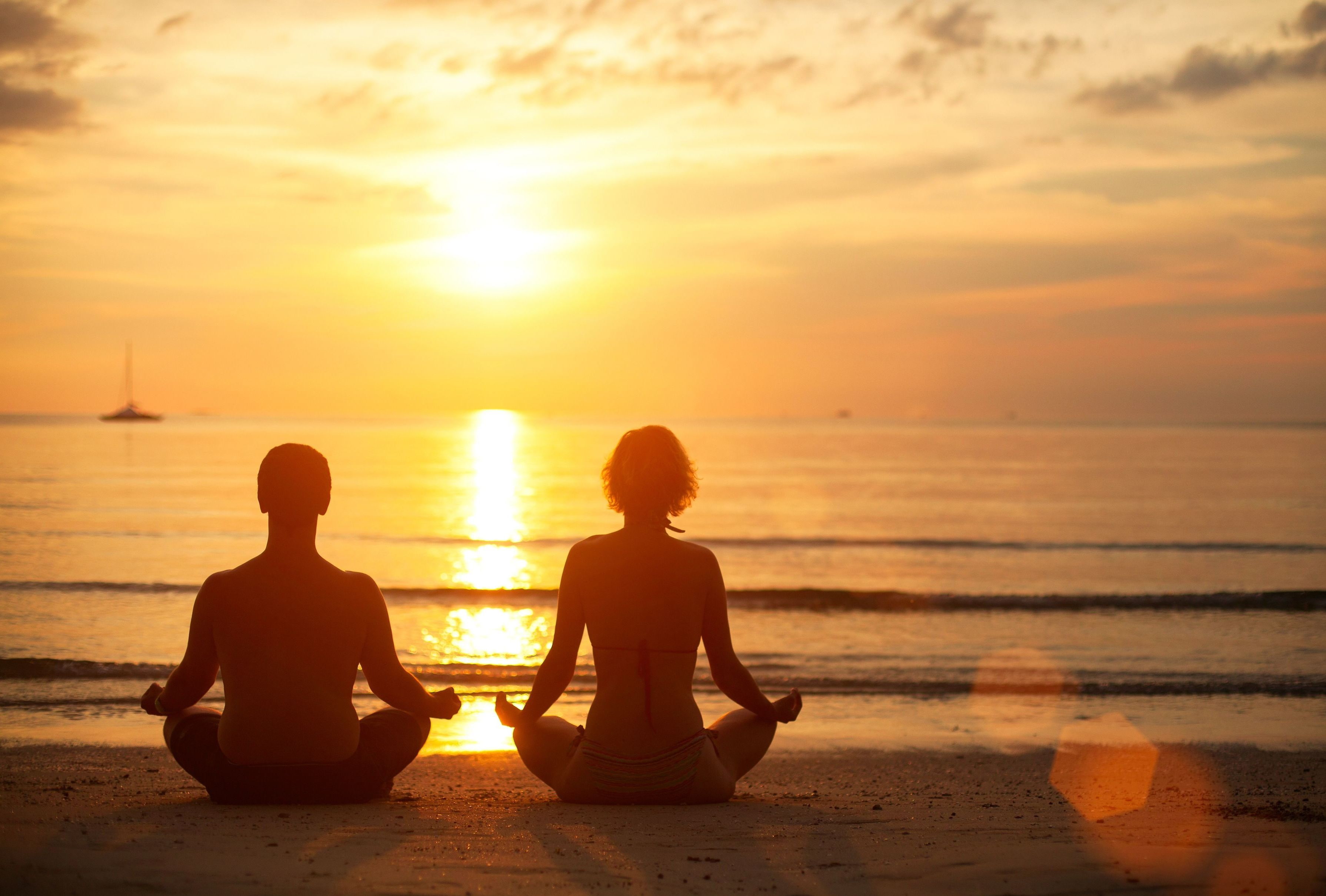 2K, silhouette, bonding, peace, females, nature, land, sport, fun, male, calm, togetherness, tropical Climate, HD, sunrise - Dawn, HD Wallpaper
