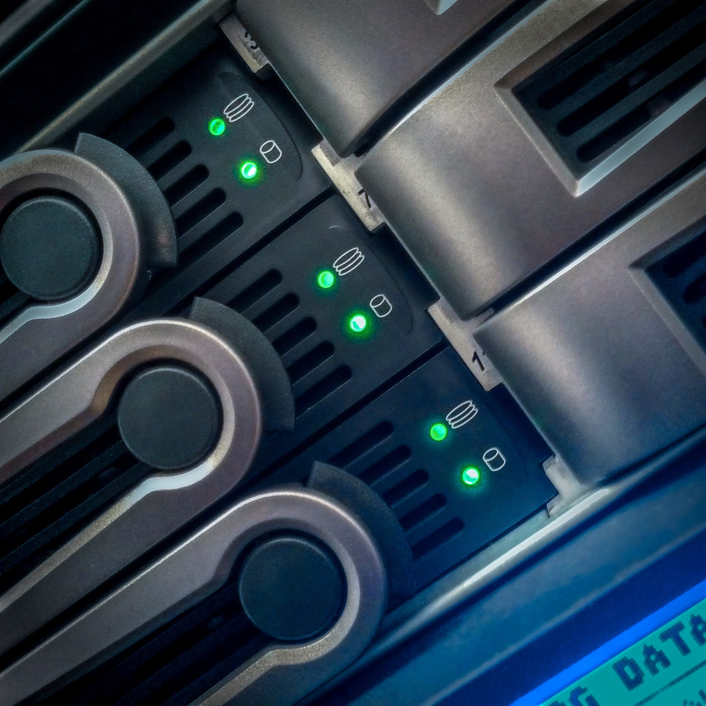 metal, datailaufnahme, data, data store, storage medium, illuminated, glowing, disk, green color, button, pc, digital, it, indoors, number, control panel, Phone HD Wallpaper