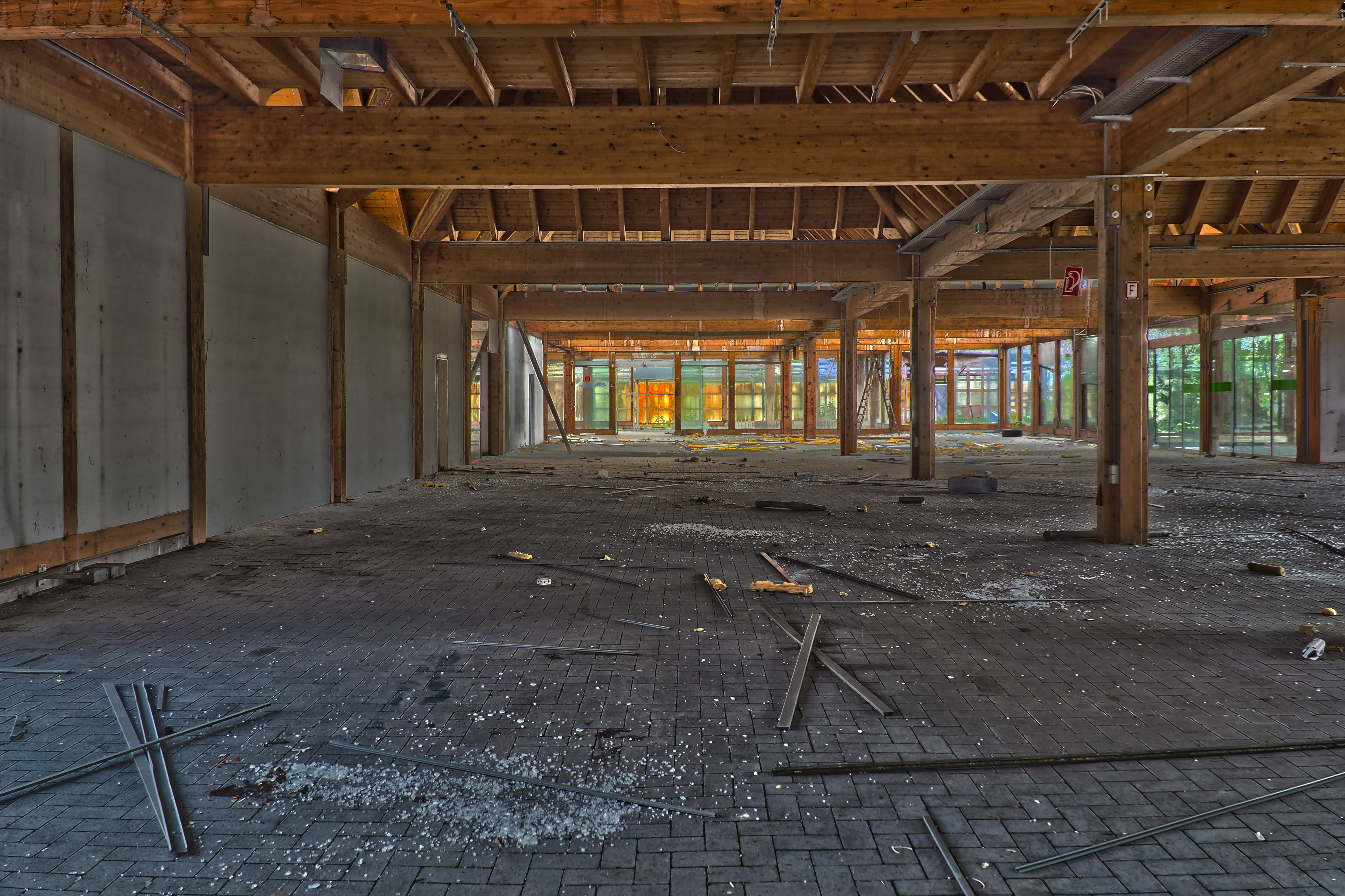 empty, old building, abandoned, abandoned place, lost places, absence, forget, architectural column, hdr, deterioration, building, dilapidated, abandoned places, HD Wallpaper