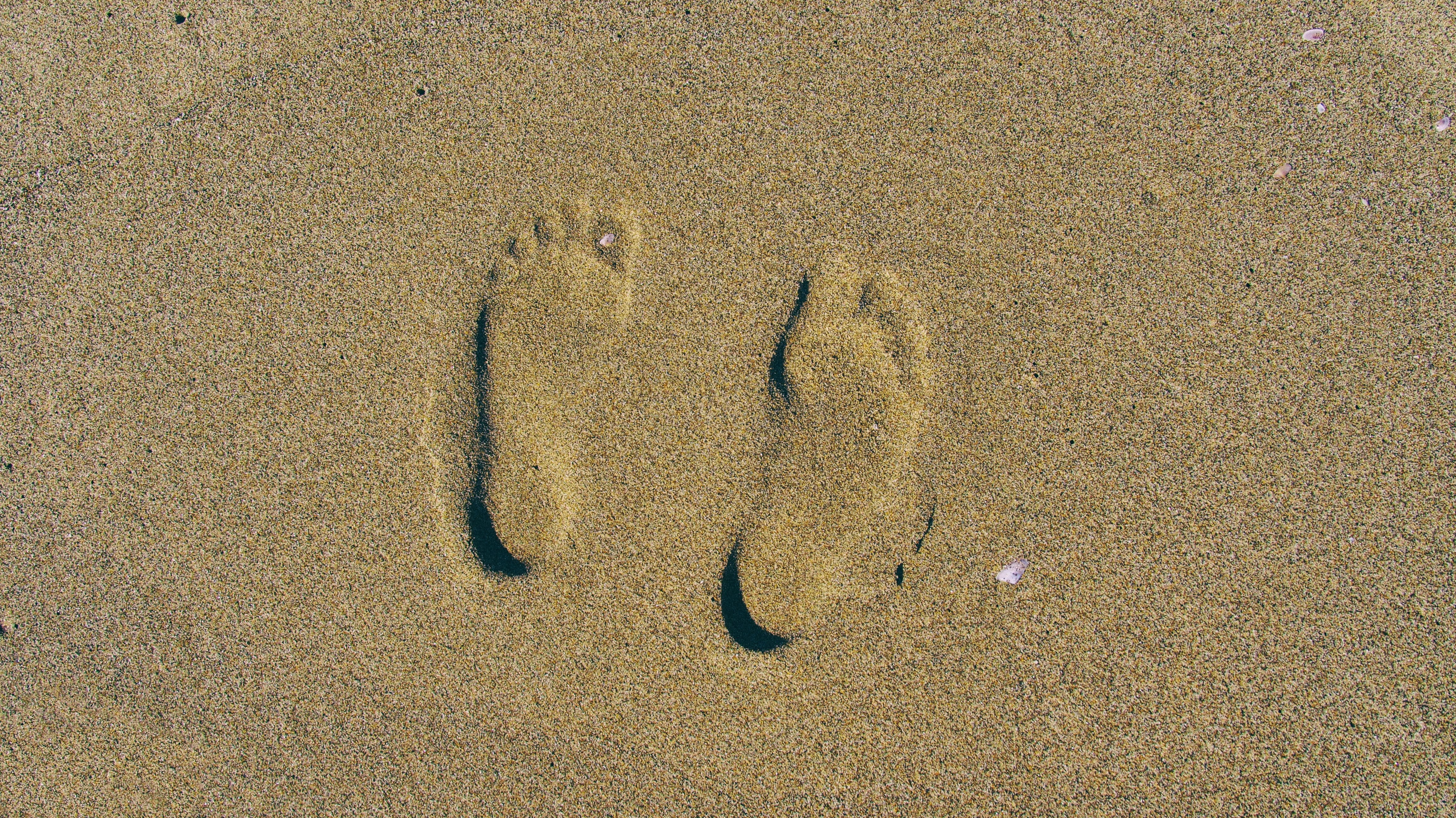 high angle view, sands, textured, s, text, footprint, footprints, 3d, seashore, sand, brown, summer, land, nature, art and craft, person, photo, 4K, holiday, HD Wallpaper