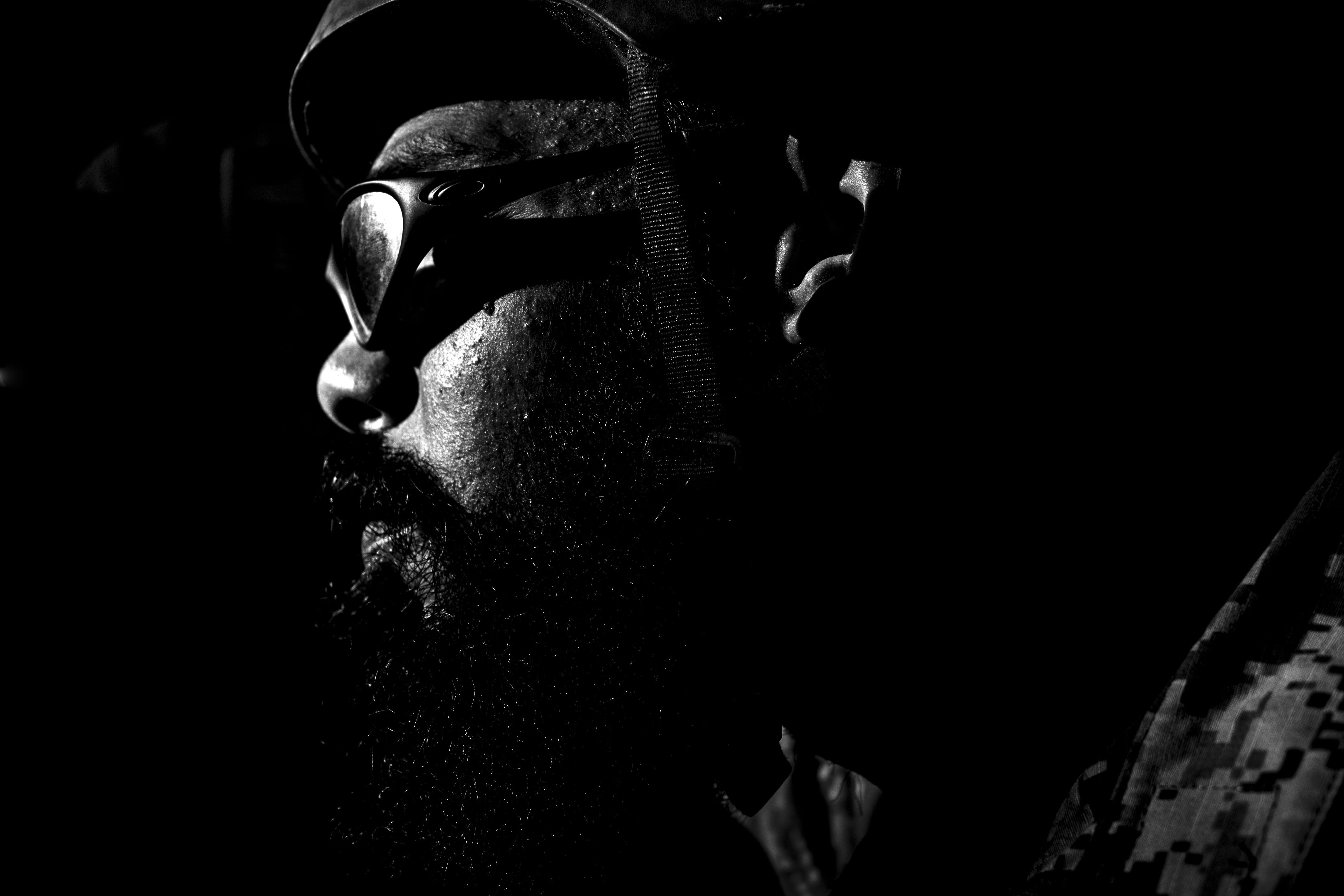 solitude, glasses, facial hair, real people, battle, special, headshot, body part, portrait, weapon, warrior, man, force, fighter, uniform, close-up, infantry, HD Wallpaper