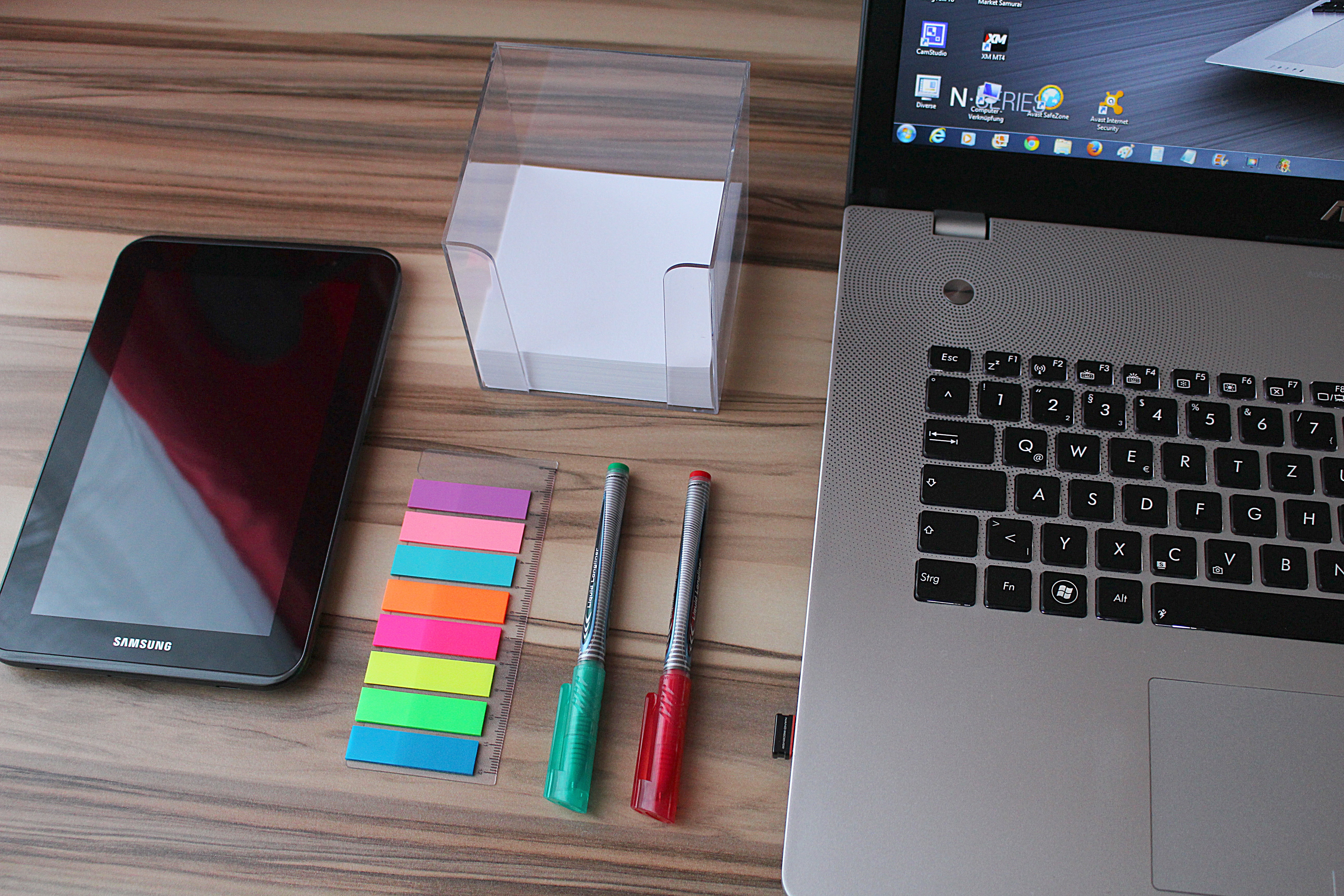 portable information device, computer, laptop, work, connection, pen, paper, desk, indoors, high angle view, keyboard, furniture, tablet, 5K, galaxy, wood - Material, HD Wallpaper