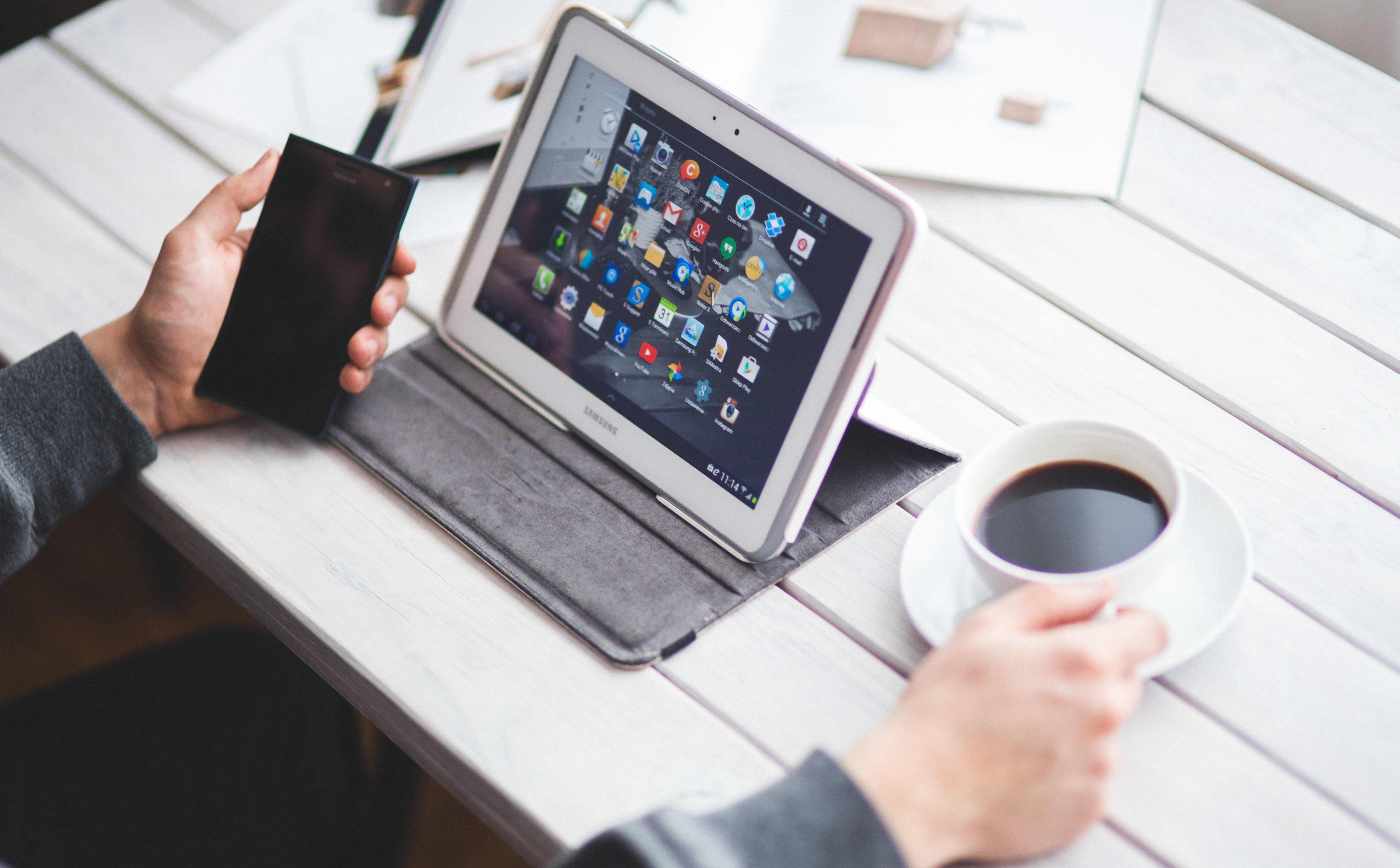 Drinking, Technology, Working, communication, Computers, table, galaxy, Digital, coffee - drink, cup, portable information device, hand, Mobile, computer, HD Wallpaper