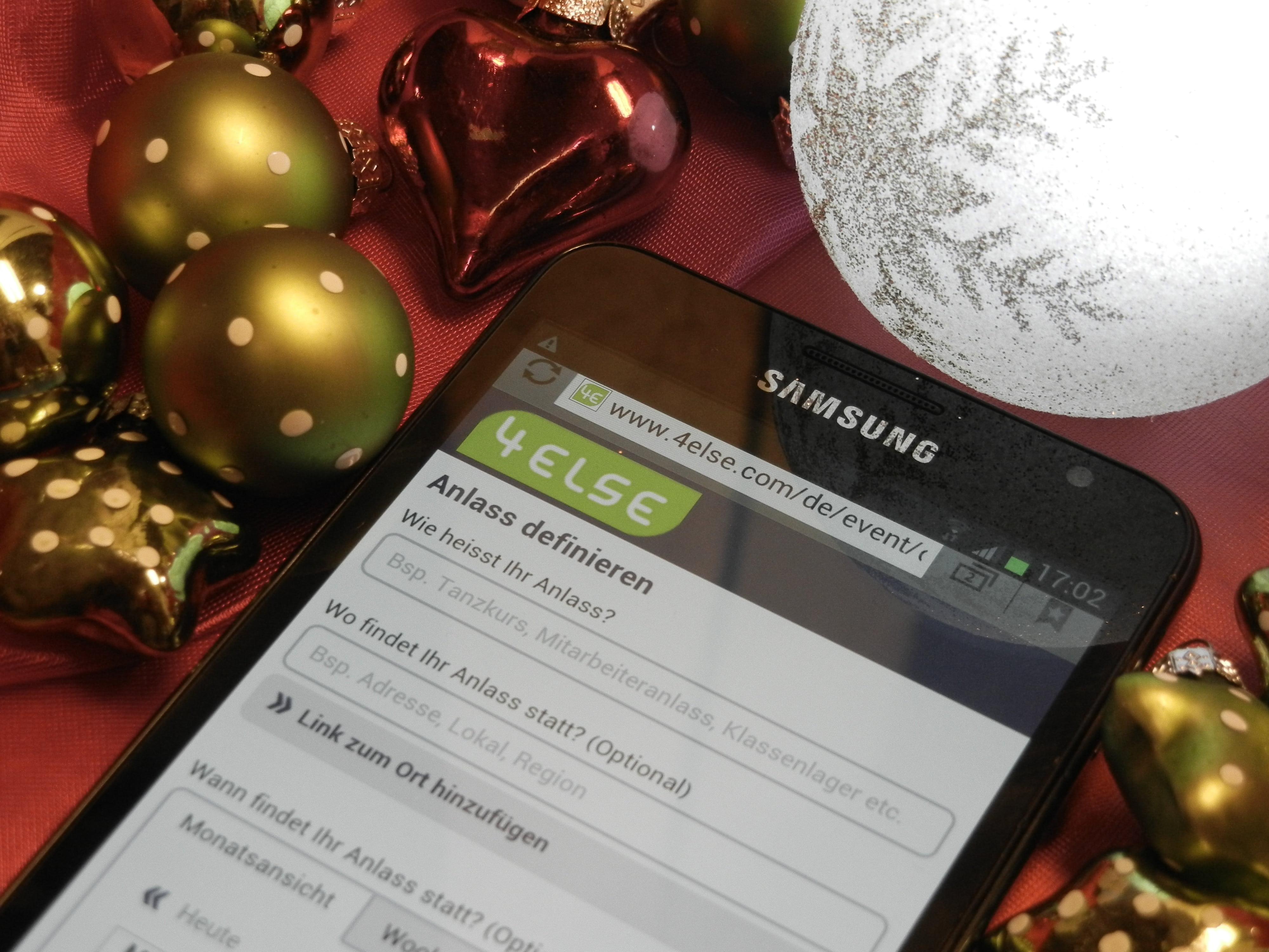 applications, tab, christmas, 4K, western script, book, arts culture and entertainment, galaxy, paper, indoors, mobile, no people, smartphone, phone, decoration, HD Wallpaper