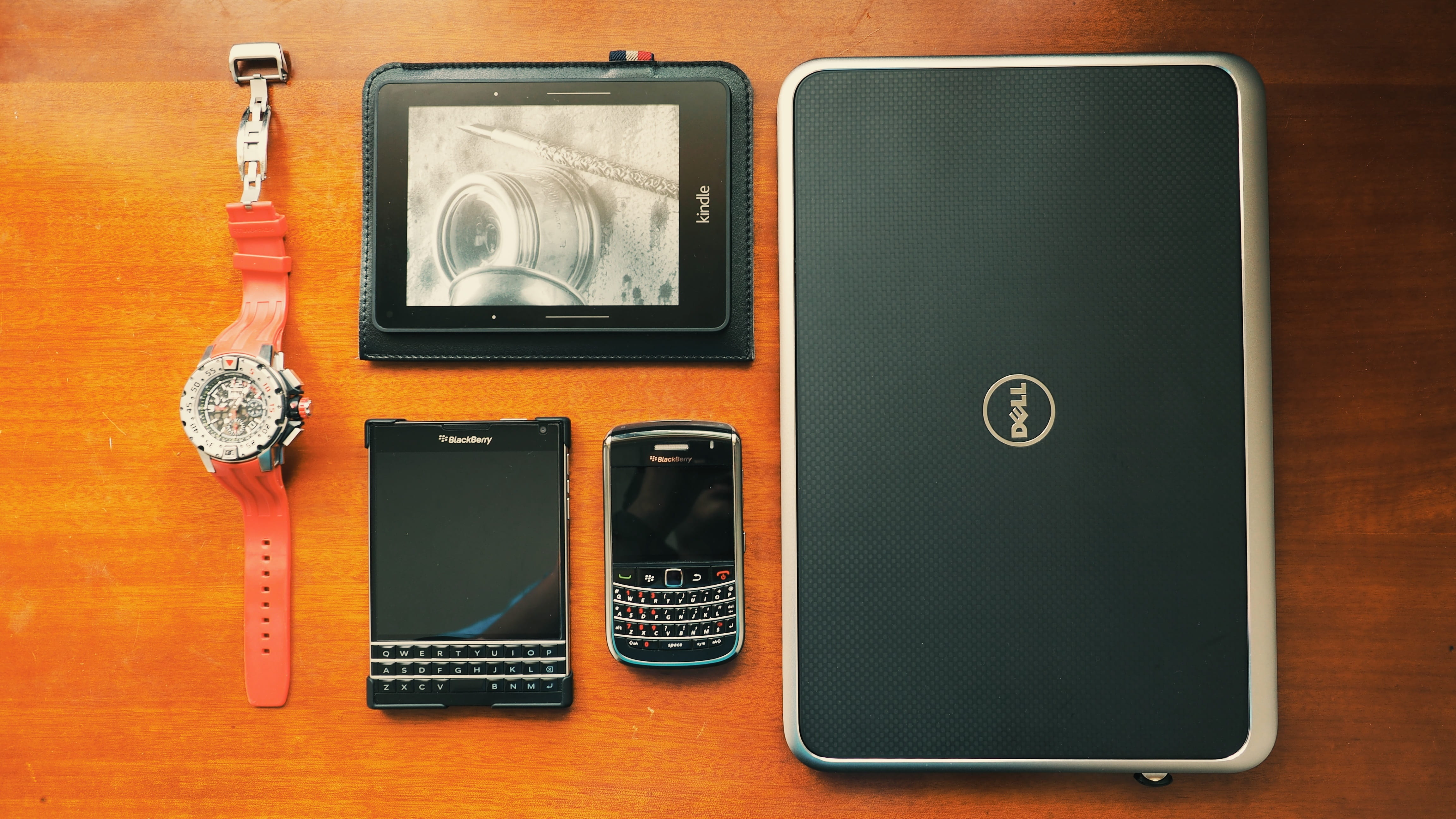 wireless technology, cell phone, personal accessory, dell, ereader, high angle view, table, equipment, communication, technology, still life, smartphone, HD Wallpaper