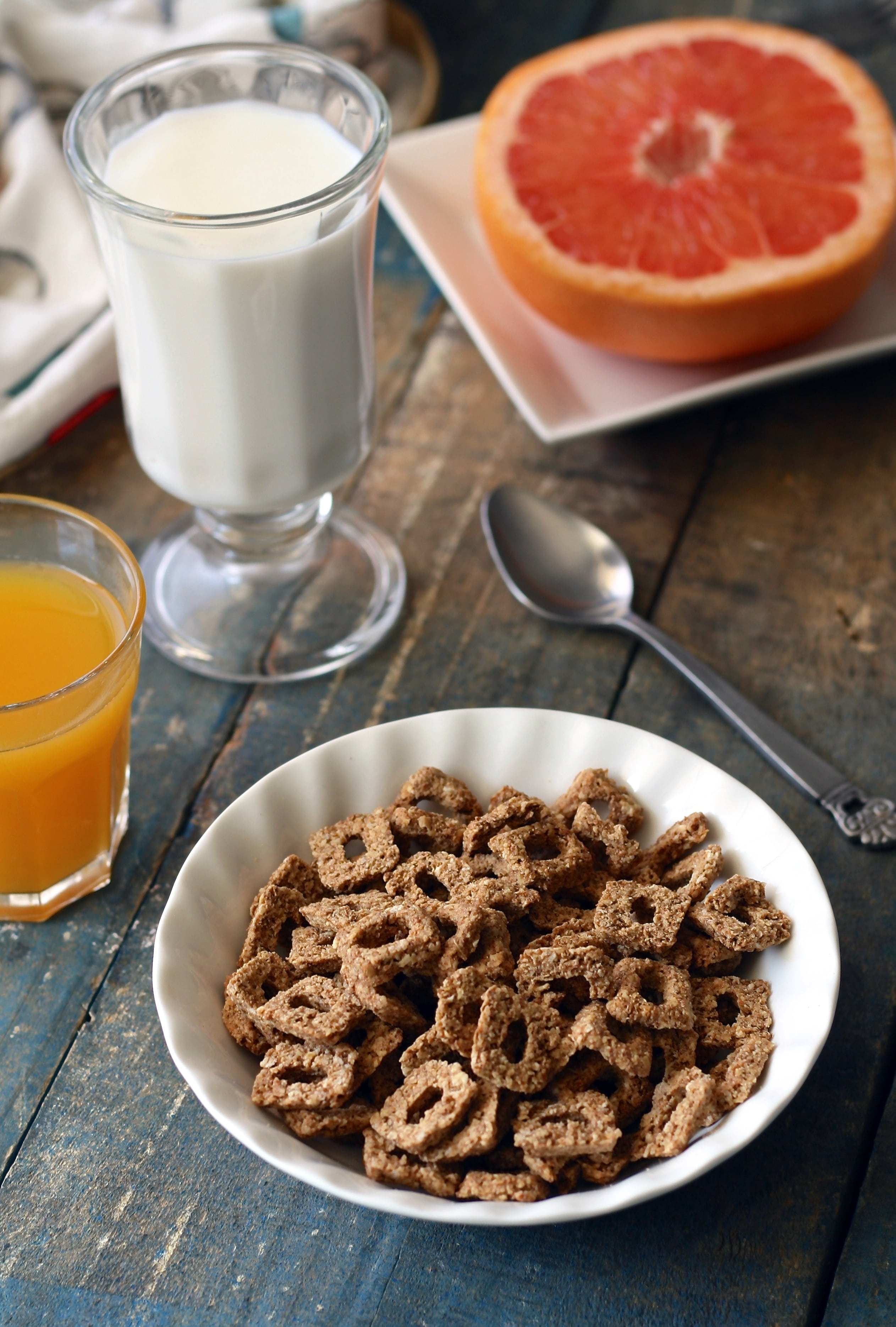 food and drink, healthy, freshness, fiber, silver, round, dairy product, orange, breakfast, oats, colourful, indoors, bowl, juice, grain, eating, kitchen utensil, Phone HD Wallpaper
