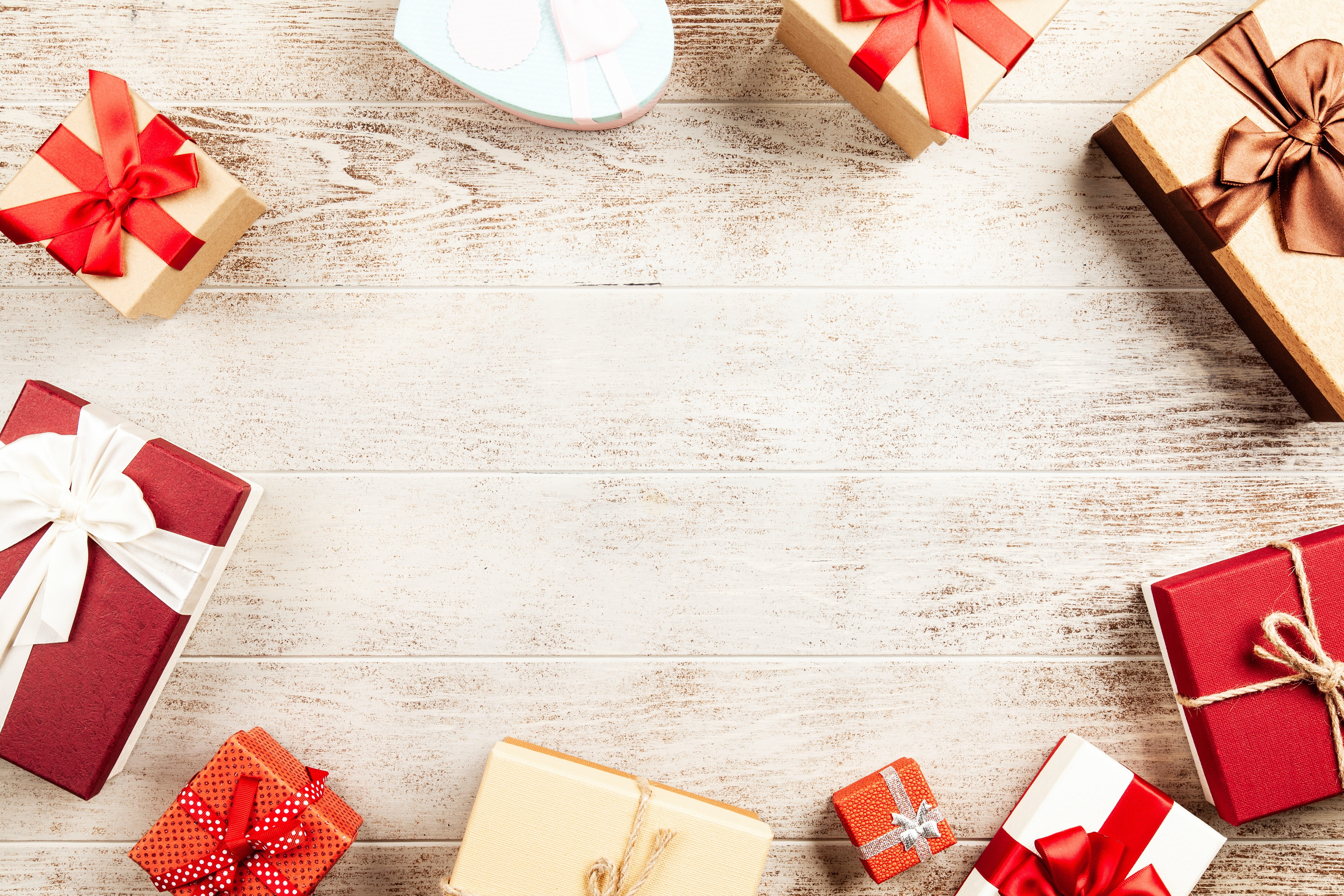 surprise, frame, flooring, bow, old, celebration, christmas decoration, board, christmas present, tied bow, present, holiday, paper, 5K, high angle view, HD Wallpaper