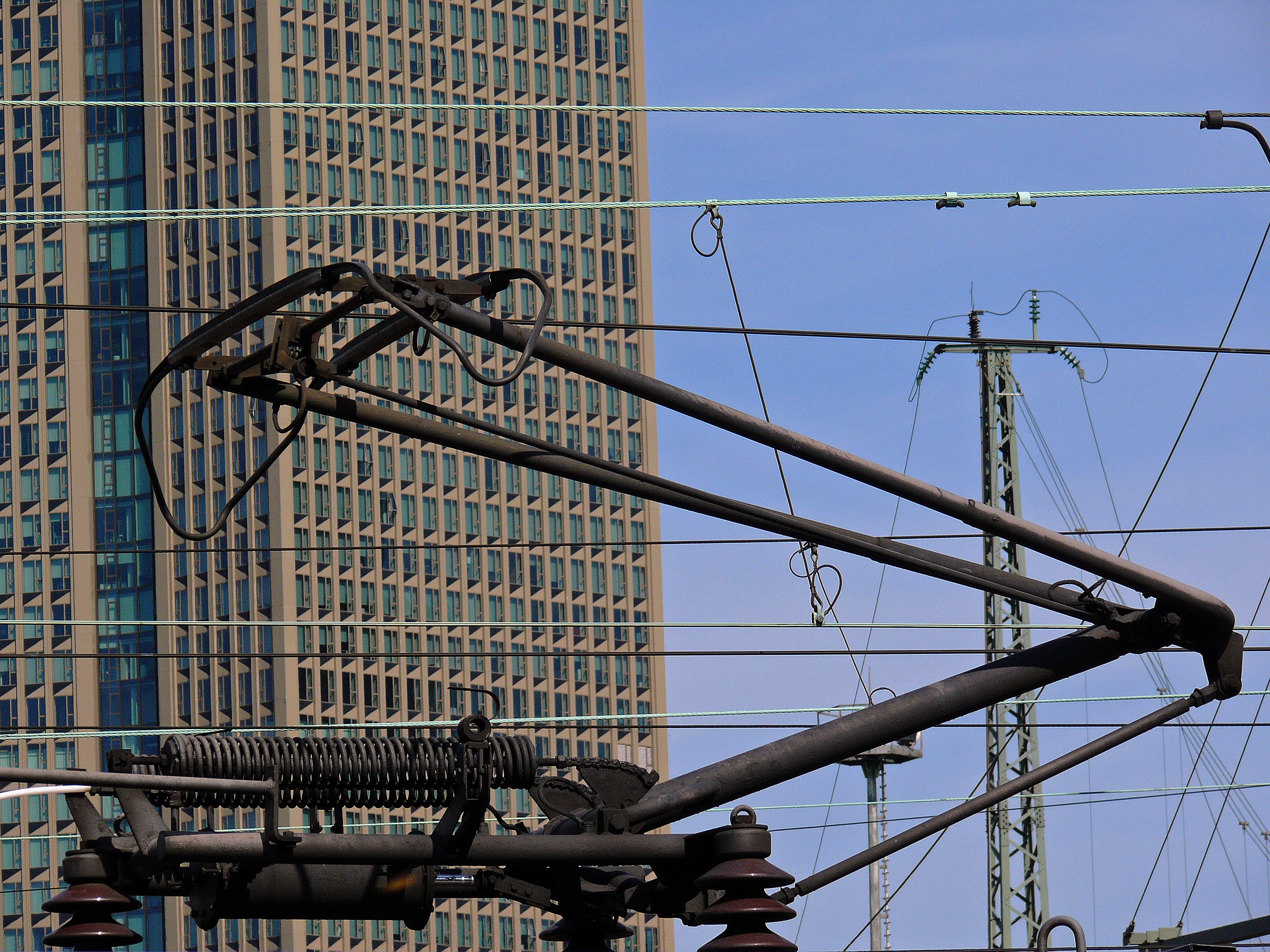 power line, architecture, connection, sky, nature, technology, cable, contact wire, building exterior, catenary, pantograph, built structure, side wall, HD Wallpaper