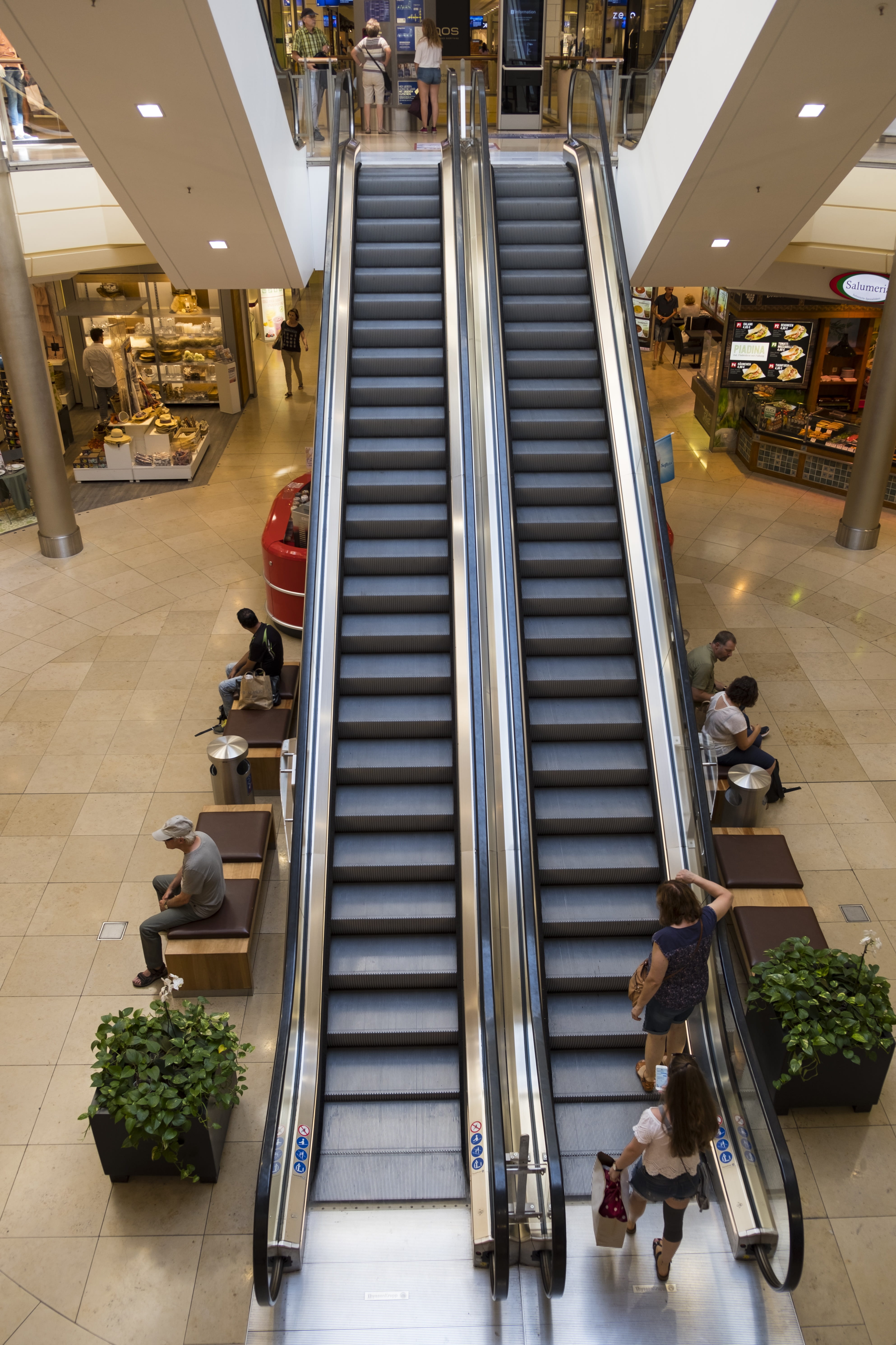 commercial building, means of rail transport, modern, architecture, railing, real people, shopping, gradually, built structure, group of people, men, steps and staircases, Phone HD Wallpaper