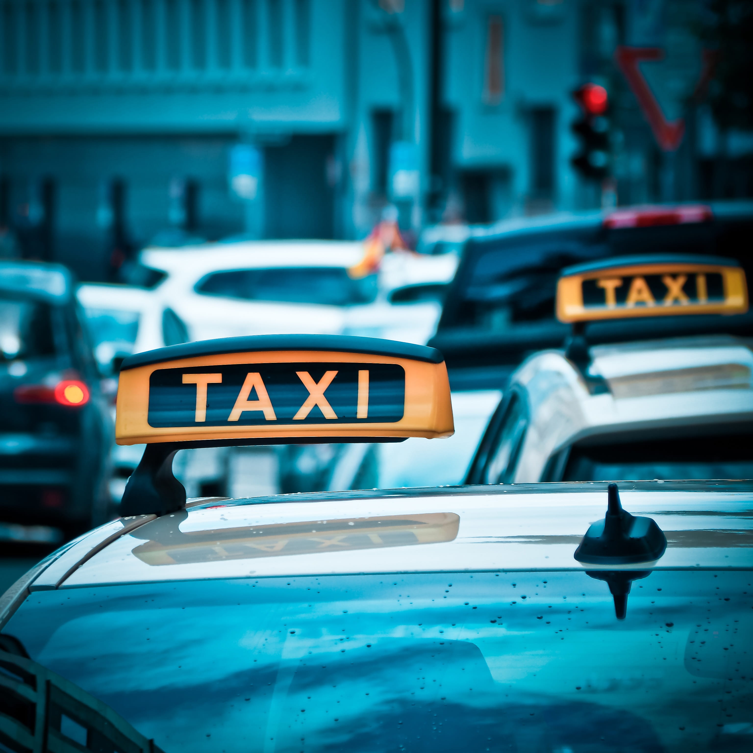 Shield, cabs, car, land vehicle, silver, Taxi, built structure, text, transportation, travel, Traffic, communication, 2K, no people, daytime, personal, Phone HD Wallpaper