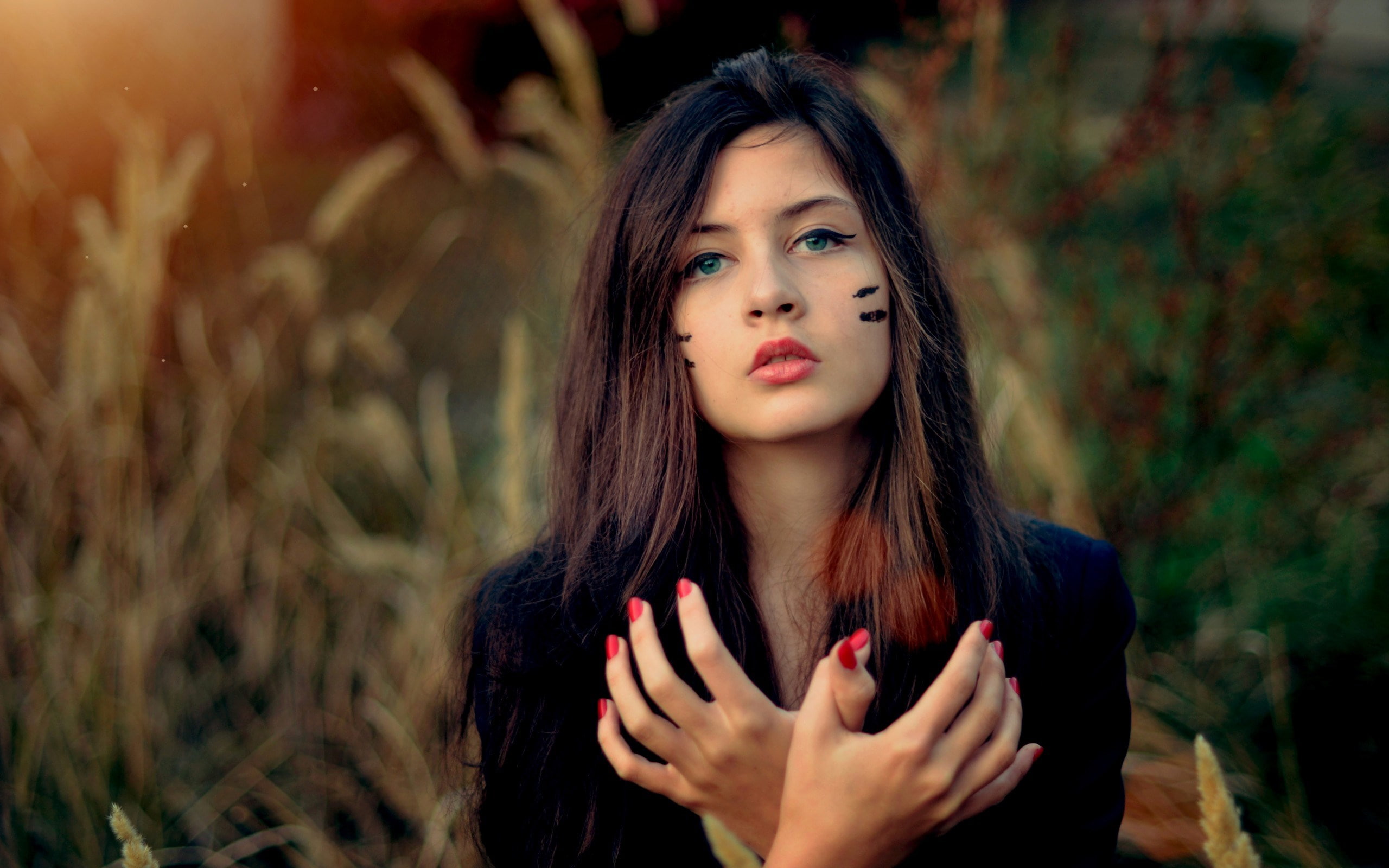 beauty, long hair, women, beautiful woman, headshot, contemplation, beautiful people, teenager, nature, one person, hand, hairstyle, make-up, 2K, portrait, HD Wallpaper