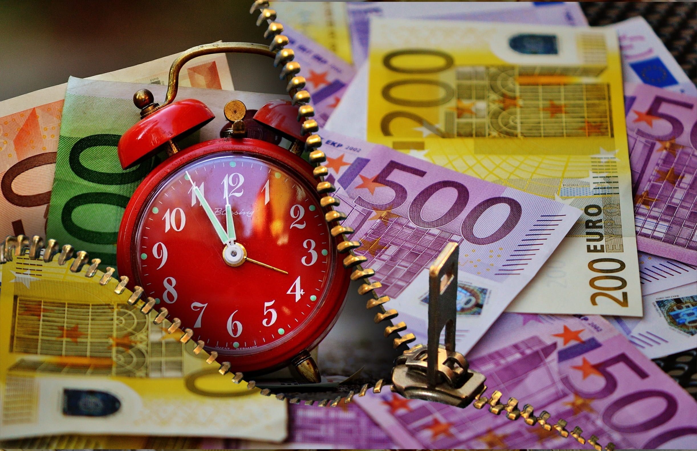 investment, close-up, profession, paper currency, digital, finance, indoors, time is money, savings, alarm clock, no people, clock face, money coins, HD Wallpaper