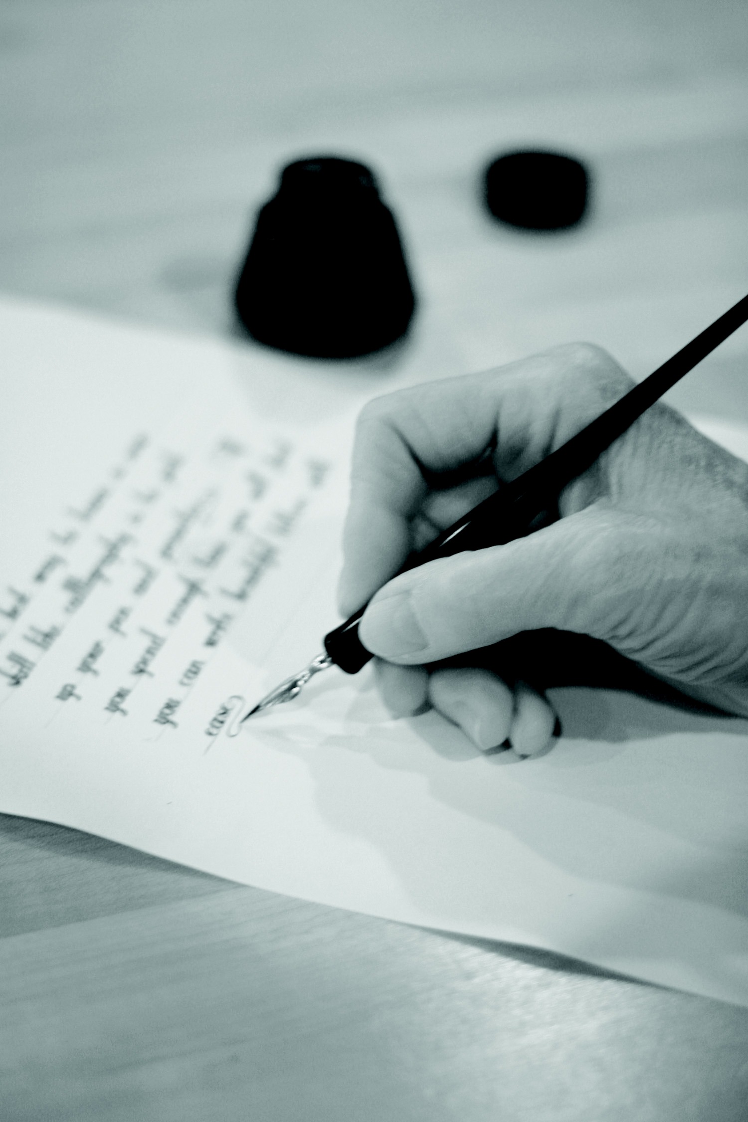 document, close-up, one person, body part, learning, hand, publication, real people, ink, type, contract, table, design, unrecognizable person, using, typography, Phone HD Wallpaper