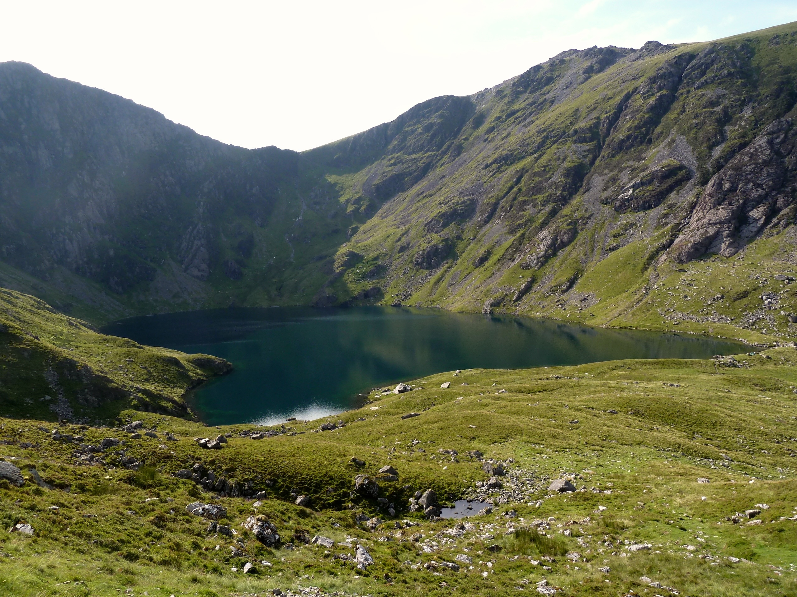 summit, day, walks, majestic, land, non-urban scene, outdoors, llyn cau, tranquil scene, uk, environment, summer, scenery, landscape, peak, angle, high, HD Wallpaper