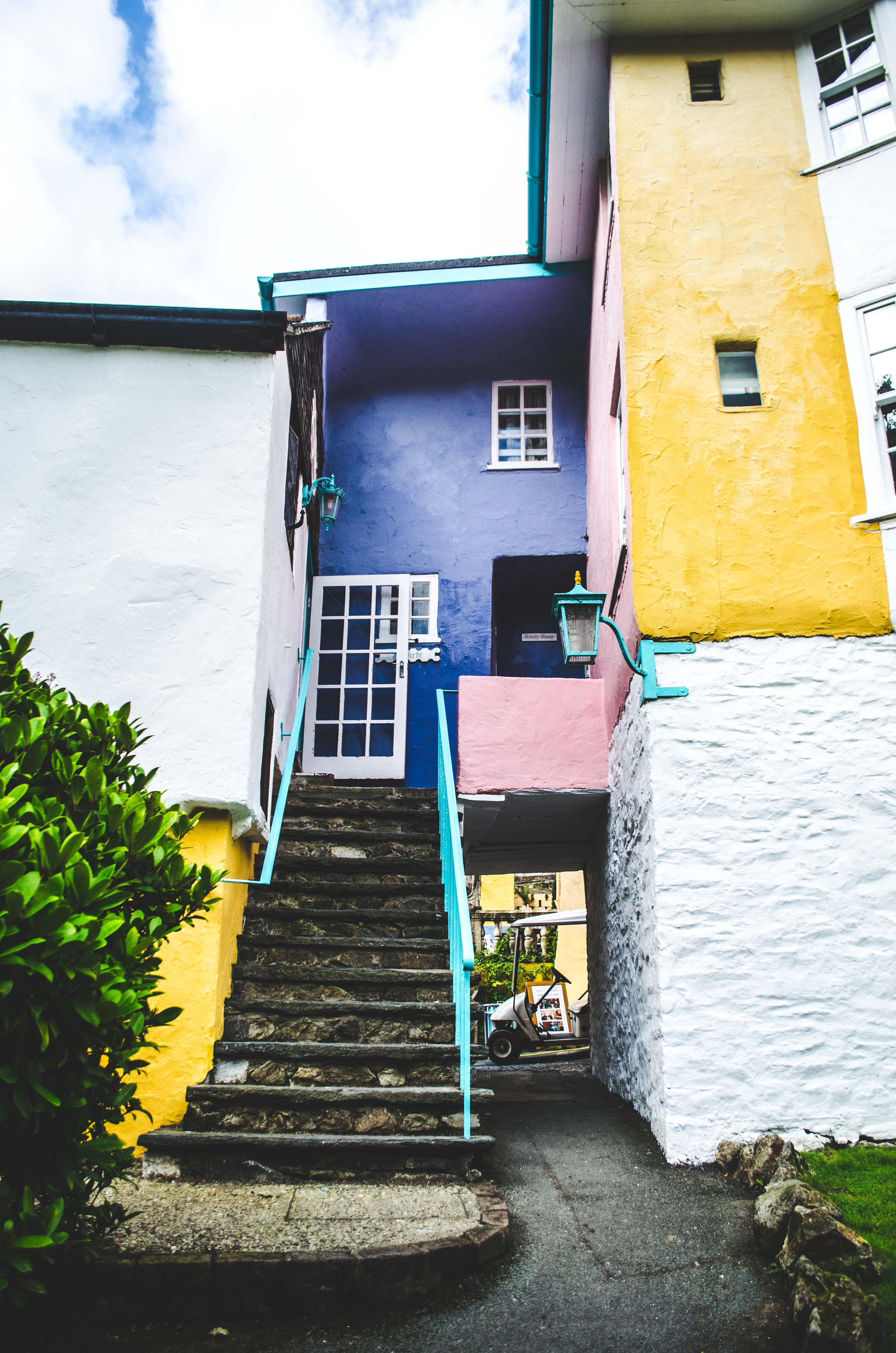 steps, architecture, 4K, residential district, pottery, plant, water, home, nature, cloud - sky, potted plant, yellow, built structure, colour, jar, flora, Phone HD Wallpaper
