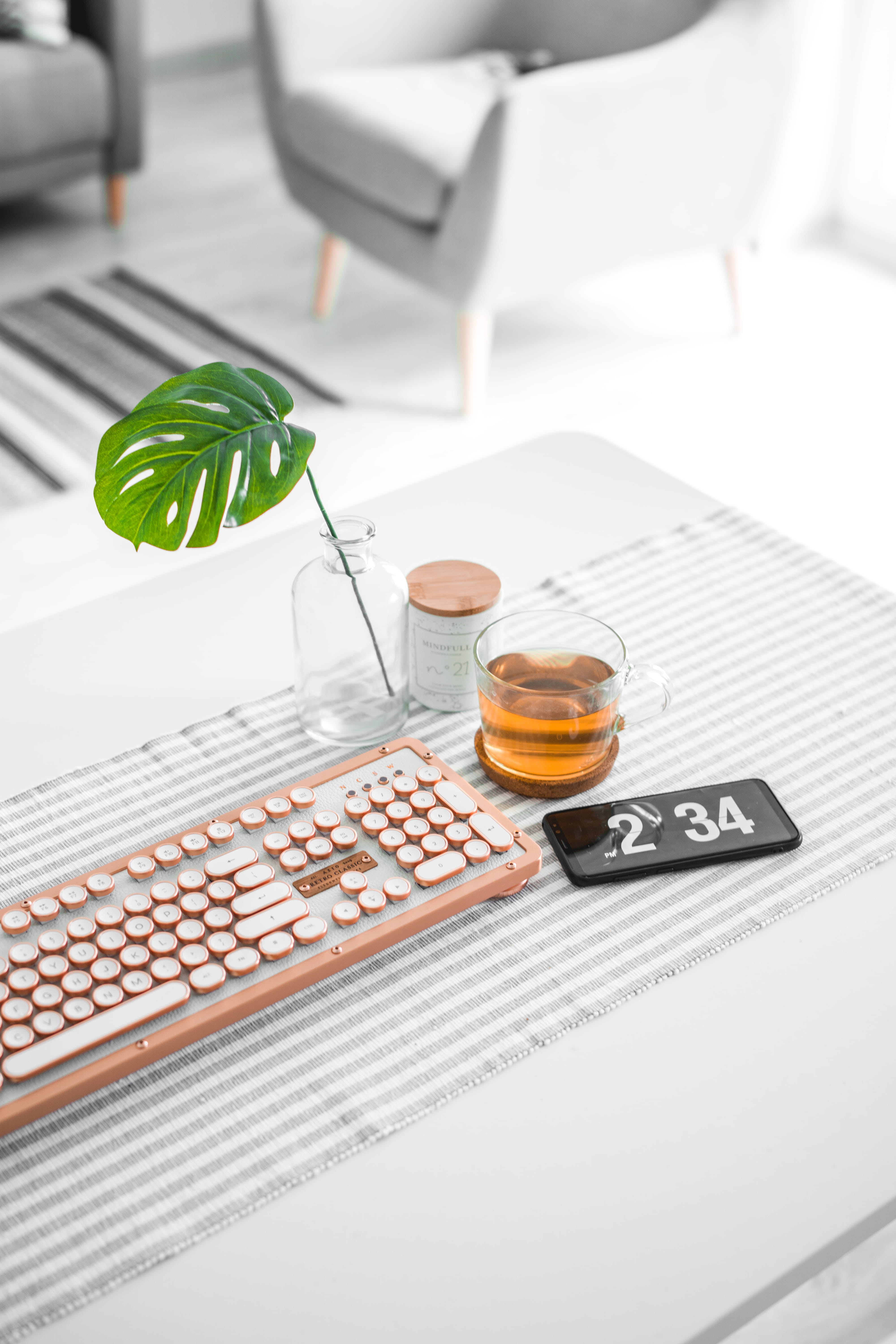 minimalism, capsule, desk, business, green, pill, girly, keyboard, no People, glass, tech, healthcare And Medicine, document, currency, computer Keyboard, Phone HD Wallpaper
