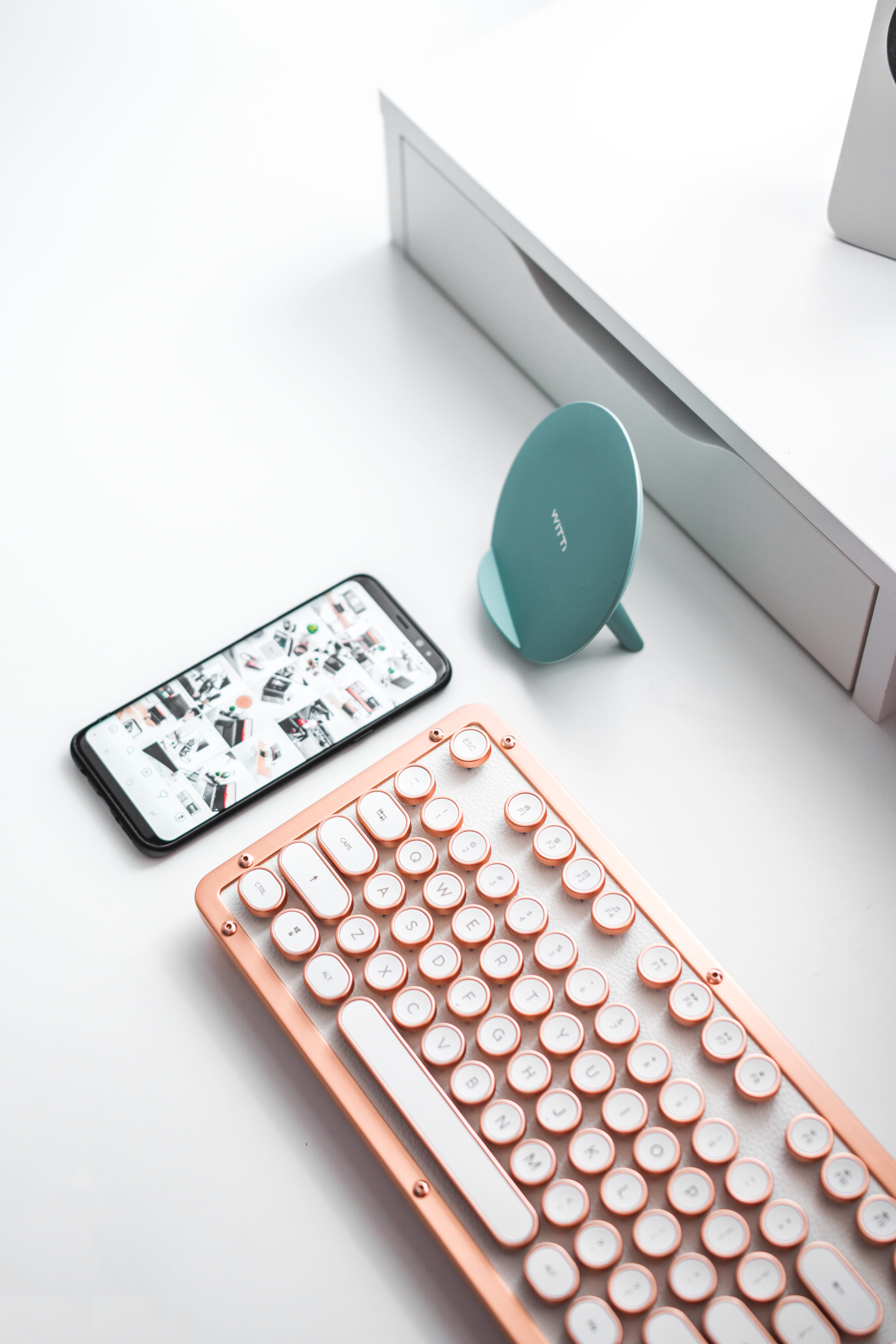 office, single Object, table, 5K, computer, smartphone, desk flat lay, calculator, minimalist, leather, business, white, ikea, technology, macbook, desk, Phone HD Wallpaper