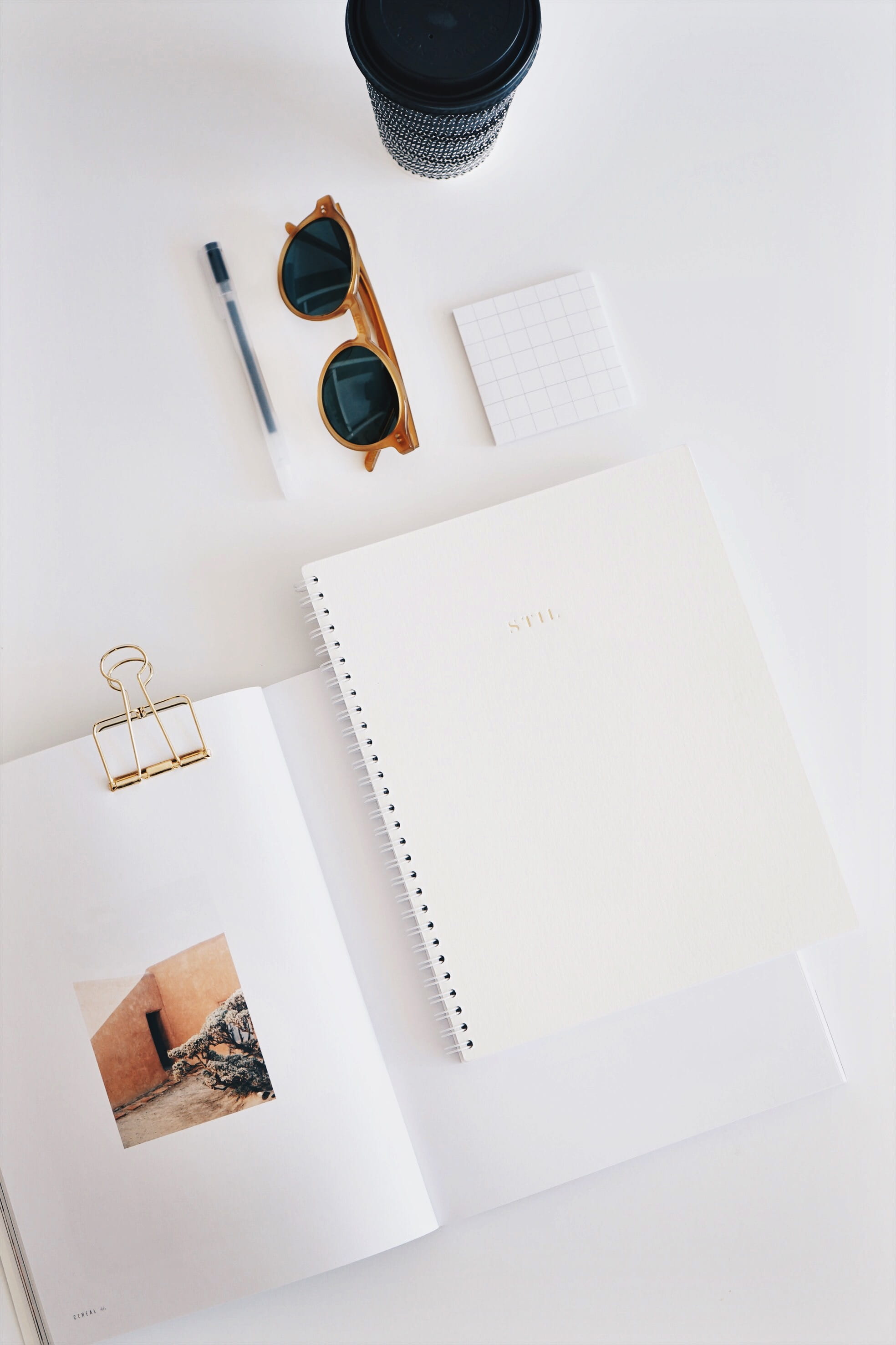 mood bord, printer, minimal flatlay, clip, notebook, equipment, coffee, notes, 2K, design, glasses, fashion, camera - Photographic Equipment, crem colors, Phone HD Wallpaper