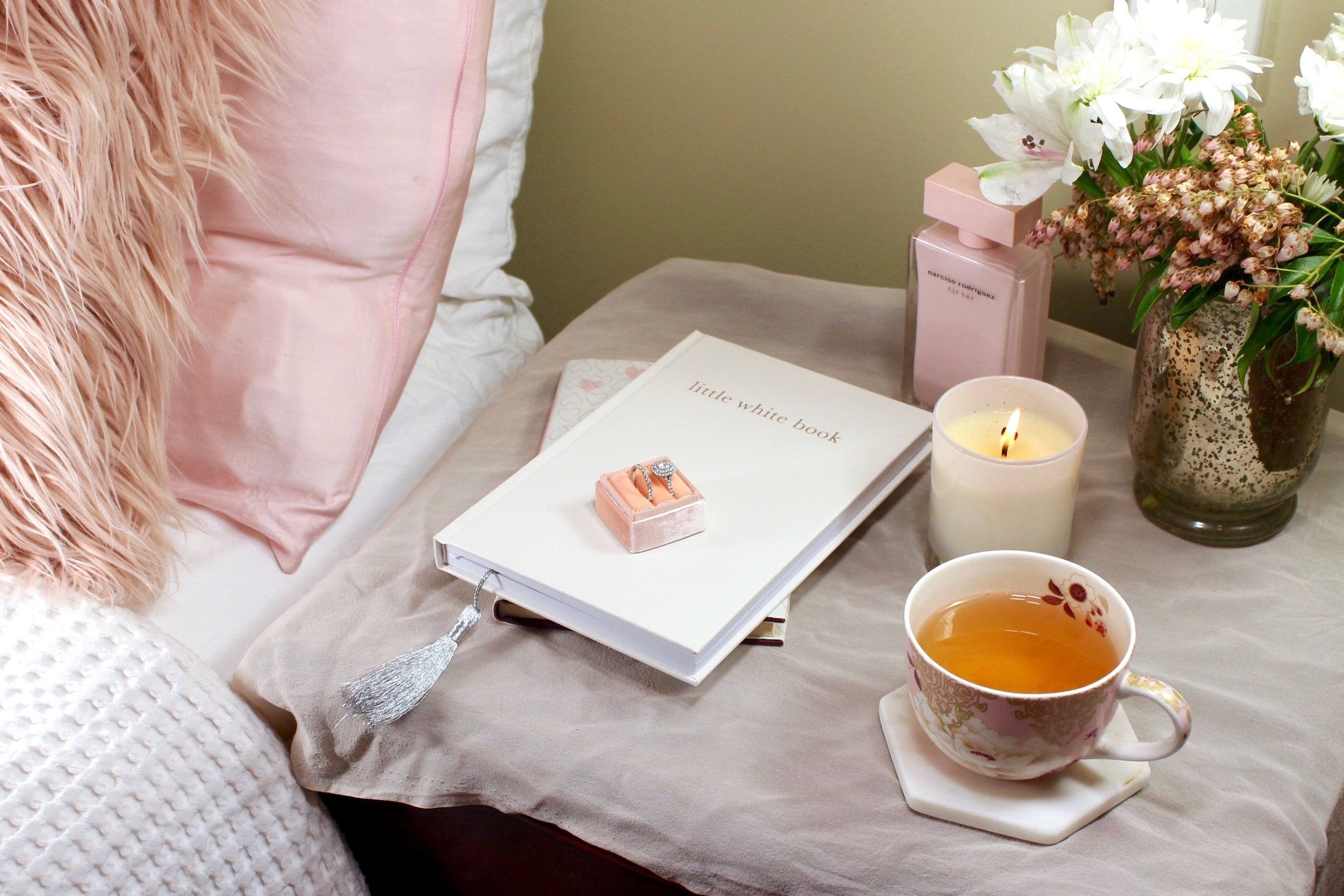 teapot, food, coffee, tea cup, elegant, gift, 2K, romantic, rose, crockery, table, vase, white, mug, food and drink, little white book, wedding, hot drink, HD Wallpaper