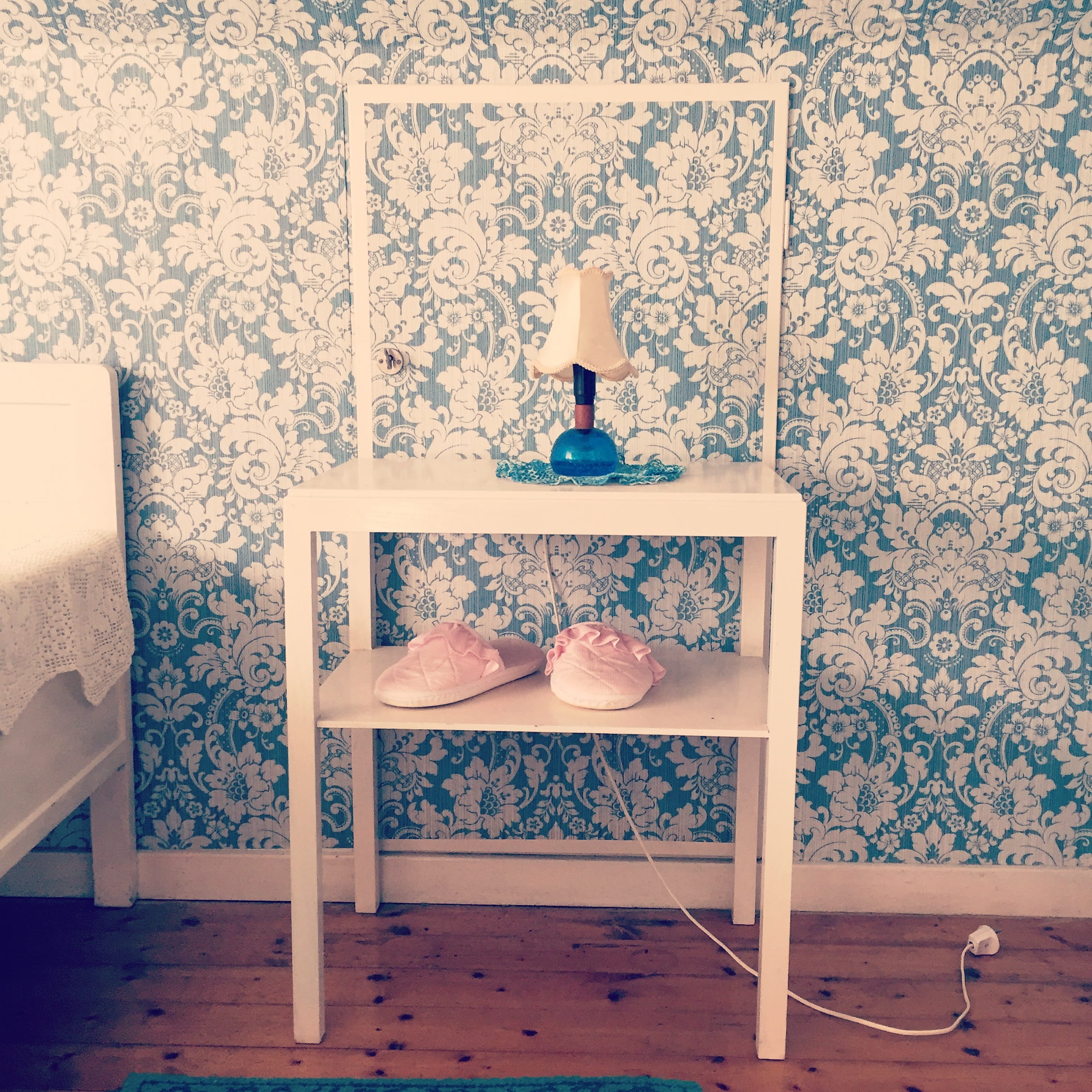 chair, seat, light blue, retro styled, wall - building feature, pink, design, furniture, 1080P, lighting equipment, home interior, pattern, absence, indoors, Phone HD Wallpaper