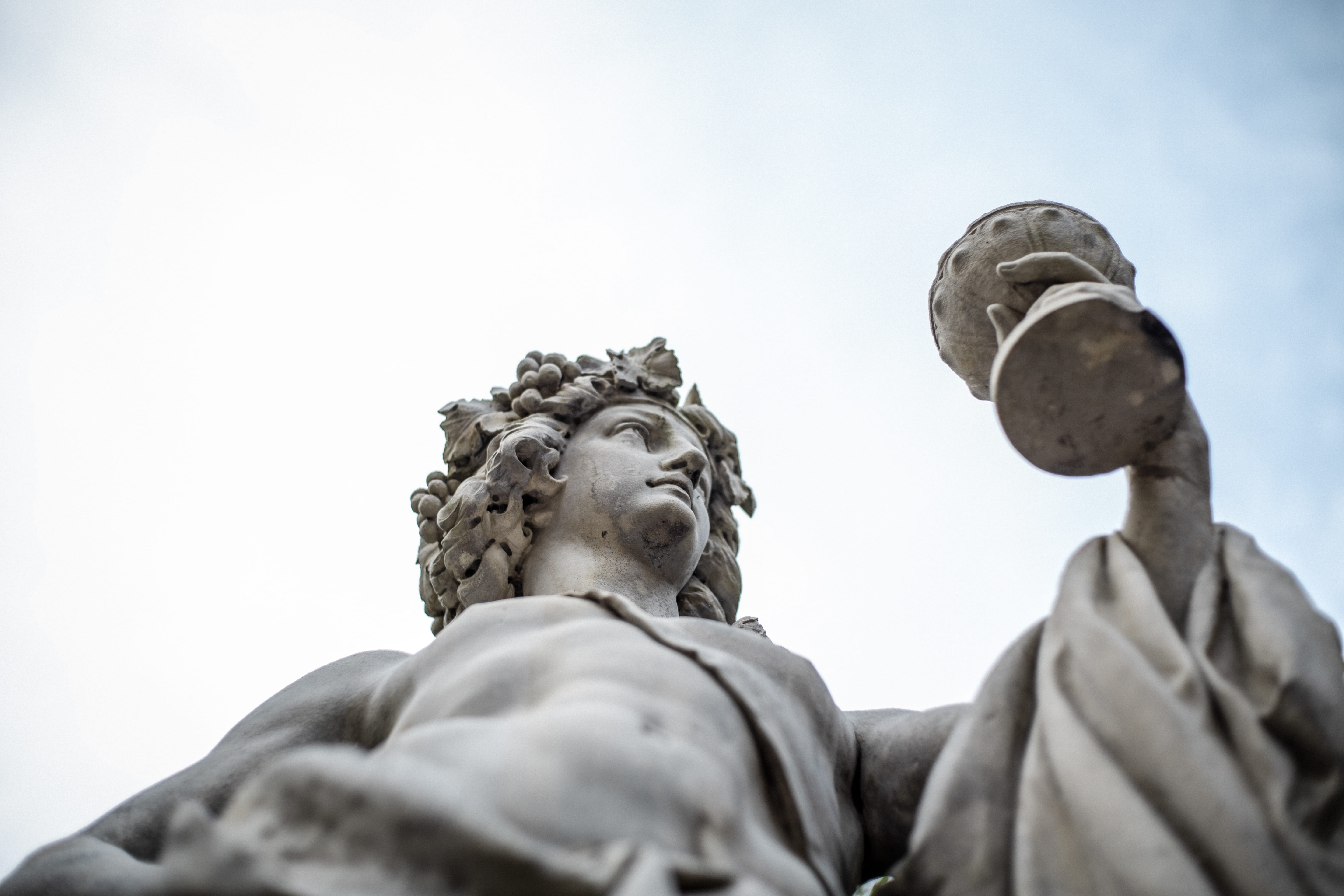 outdoors, monarch, history, travel destinations, craft, clear sky, male likeness, nature, 5K, sovereign, memorial, day, tablet, statue, low angle view, HD Wallpaper