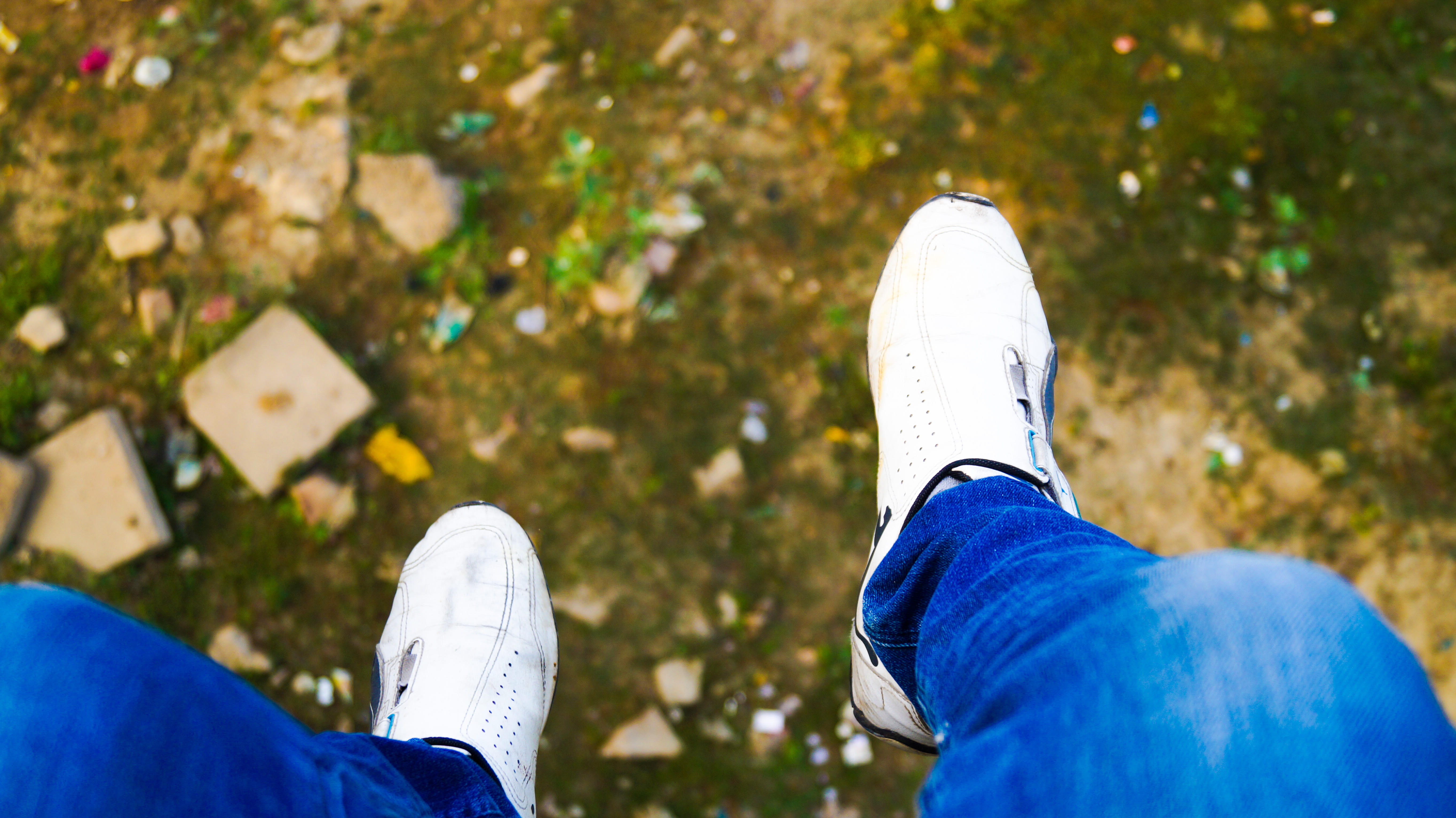 lucknowindia, sitting, ishant, day, @, human foot, shoe, lucknow, hight, mishra, human leg, men, ishant_mishra, 5K, grass, low section, green, india, limb, HD Wallpaper