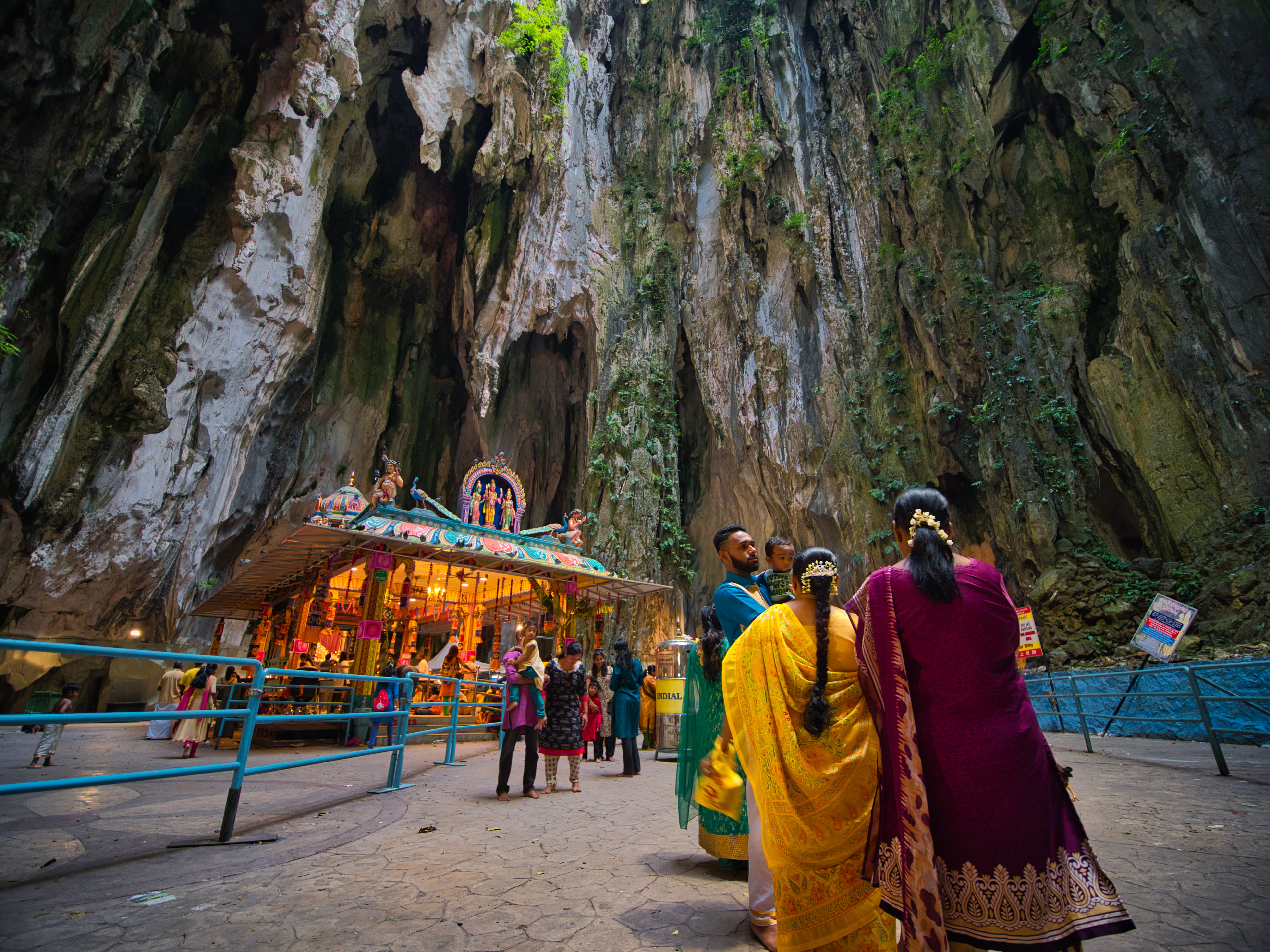 rear view, spirituality, tree, cliff, real people, sari, group of people, amusement park, people, two, rock formation, carnival, salwar, 5K, silk, theme park, HD Wallpaper