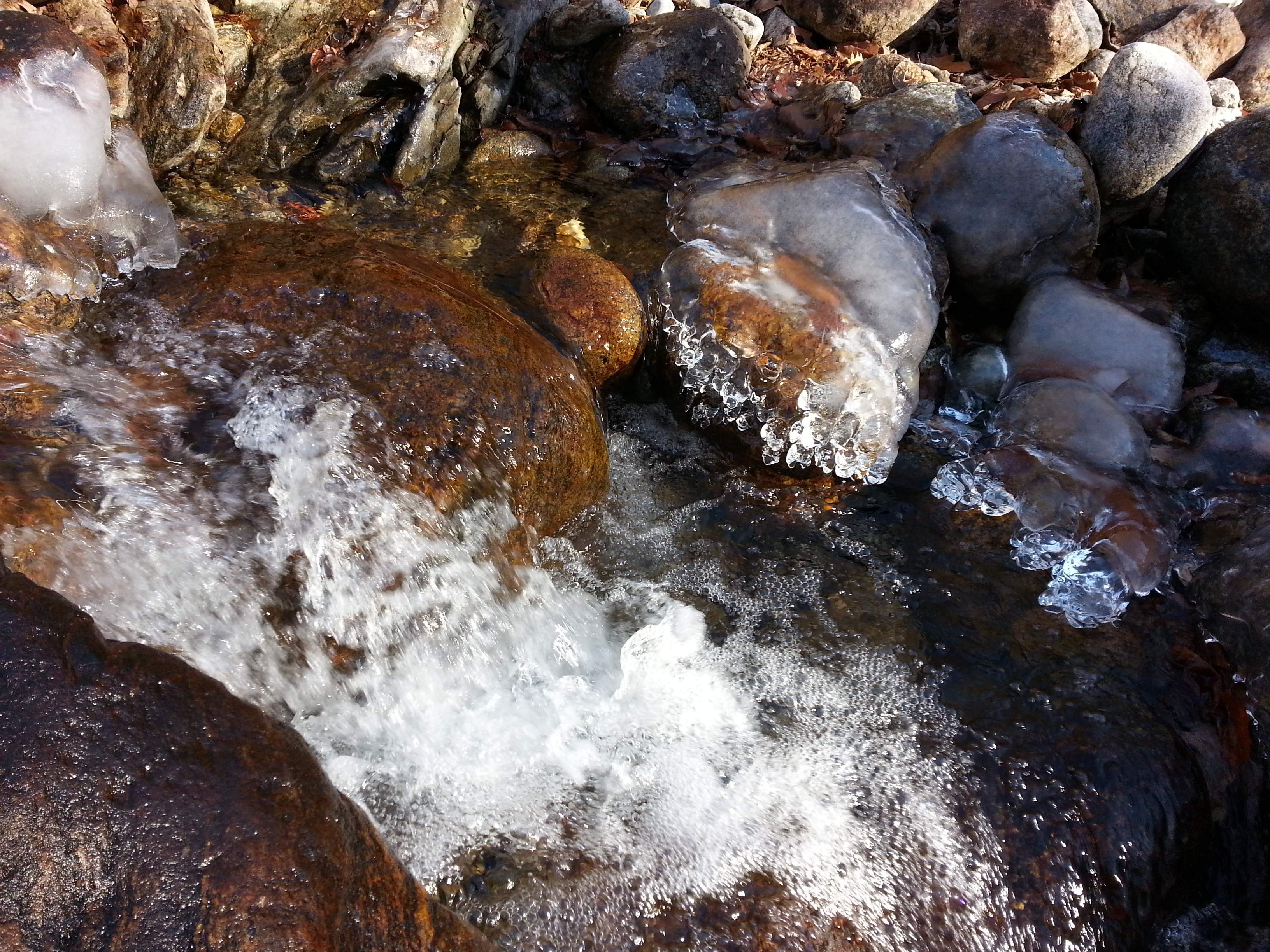 spring, rock - object, pia country, flowing, solid, streams, stream - flowing water, ice, day, nature, flowing water, river, water, aquatic sport, power in nature, HD Wallpaper